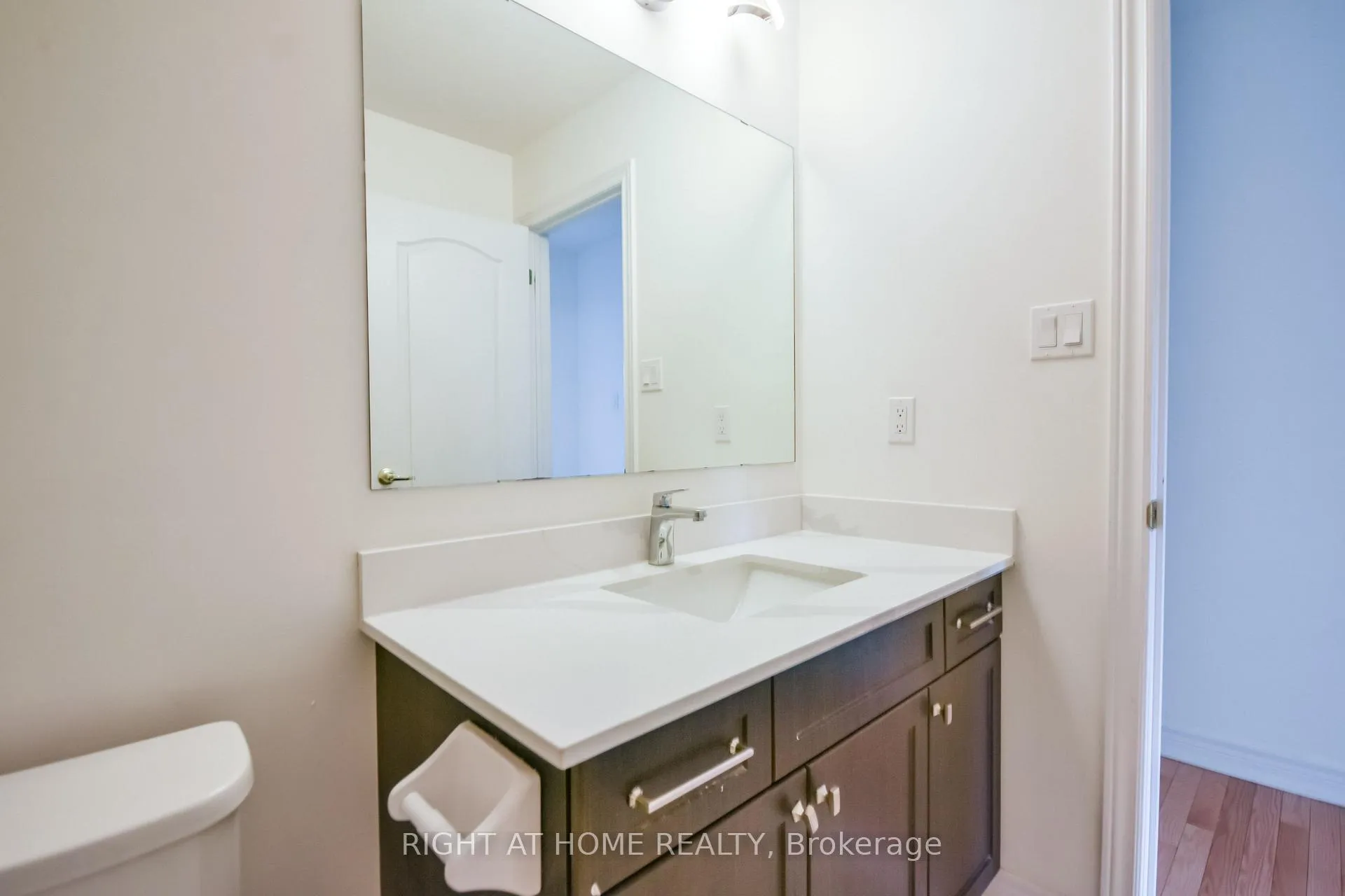 Photo 32 of 18 Foley Crescent, Collingwood — HOMEH