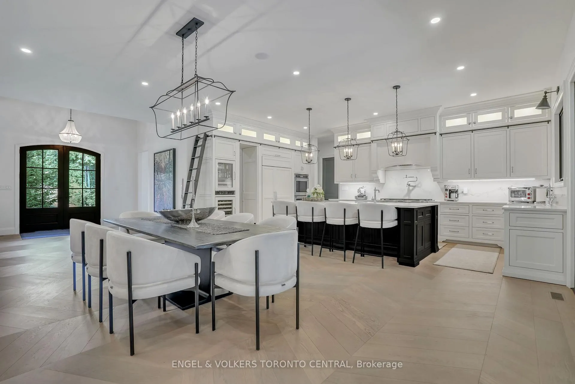 Photo 11 of 7 Apto Court, Springwater, Rural Springwater — HOMEH