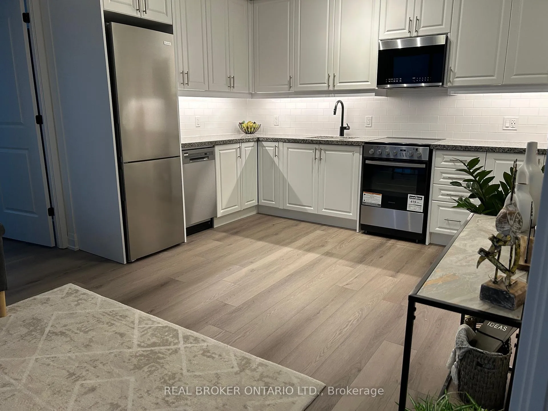 Photo 4 of Unit 703, 2333 Khalsa Gate, Oakville, Westmount — HOMEH
