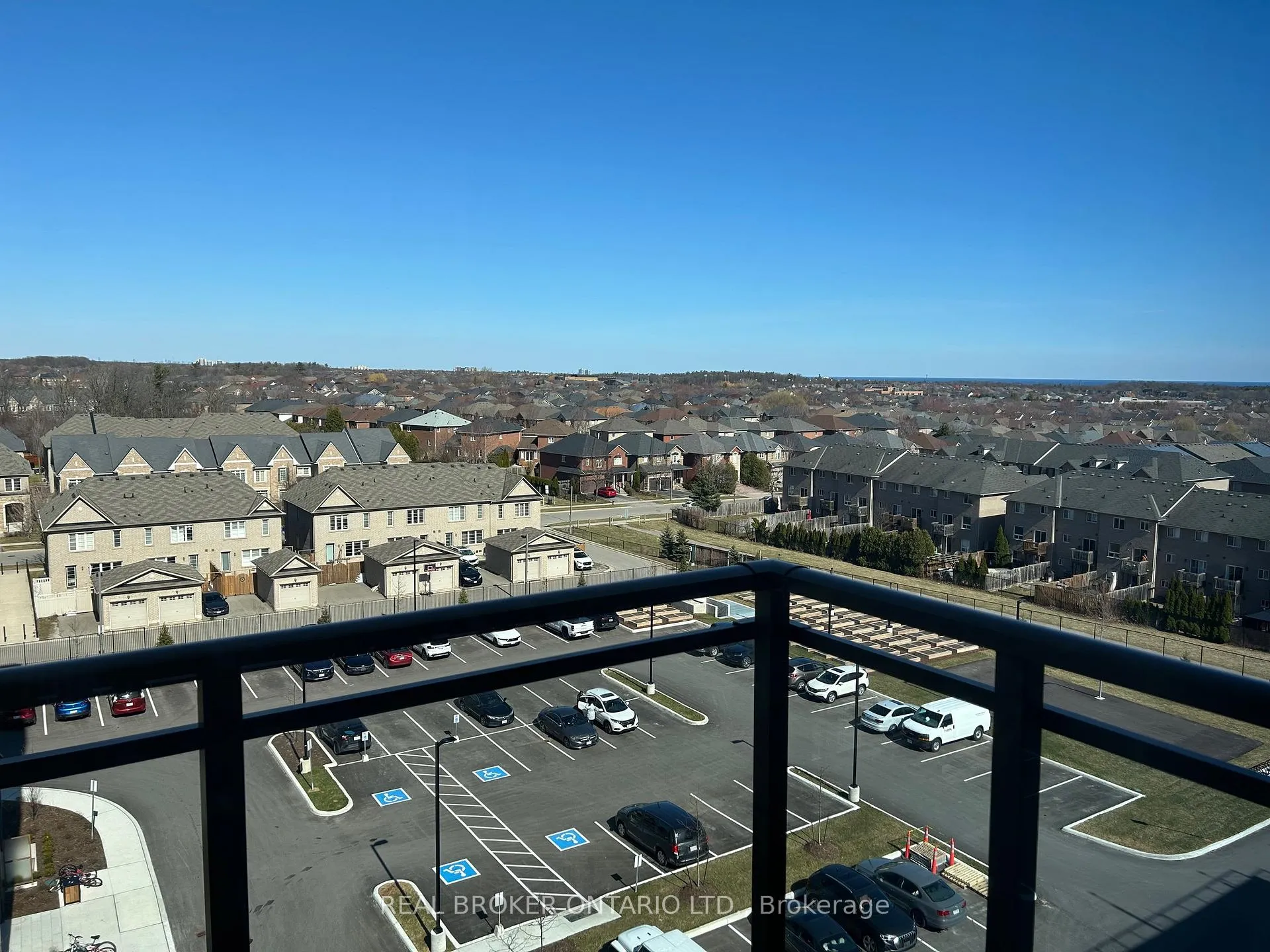 Photo 10 of Unit 703, 2333 Khalsa Gate, Oakville, Westmount — HOMEH
