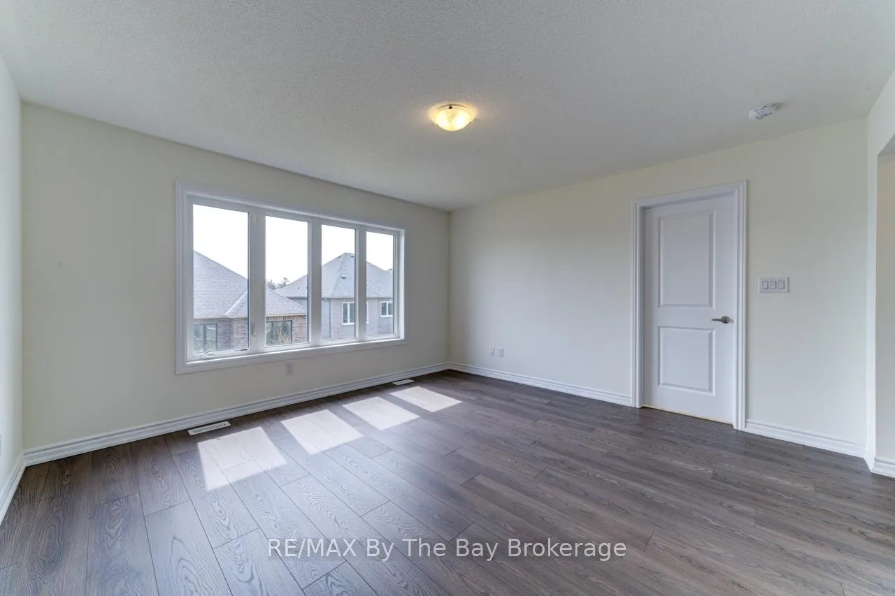 Photo 29 of 8 Federica Crescent, Wasaga Beach — HOMEH
