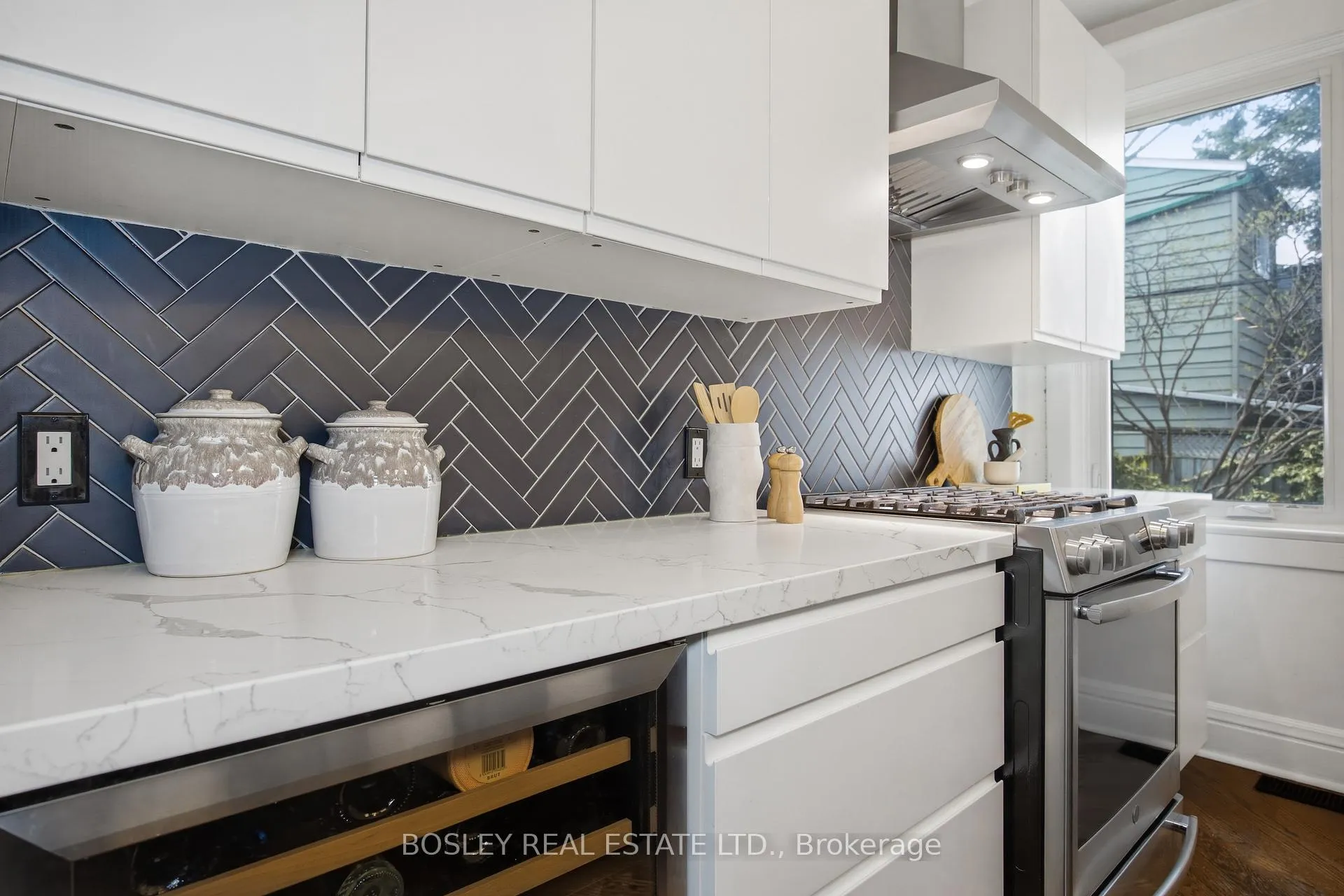 Photo 12 of 118 Mountjoy Avenue, Toronto, Greenwood-Coxwell — HOMEH