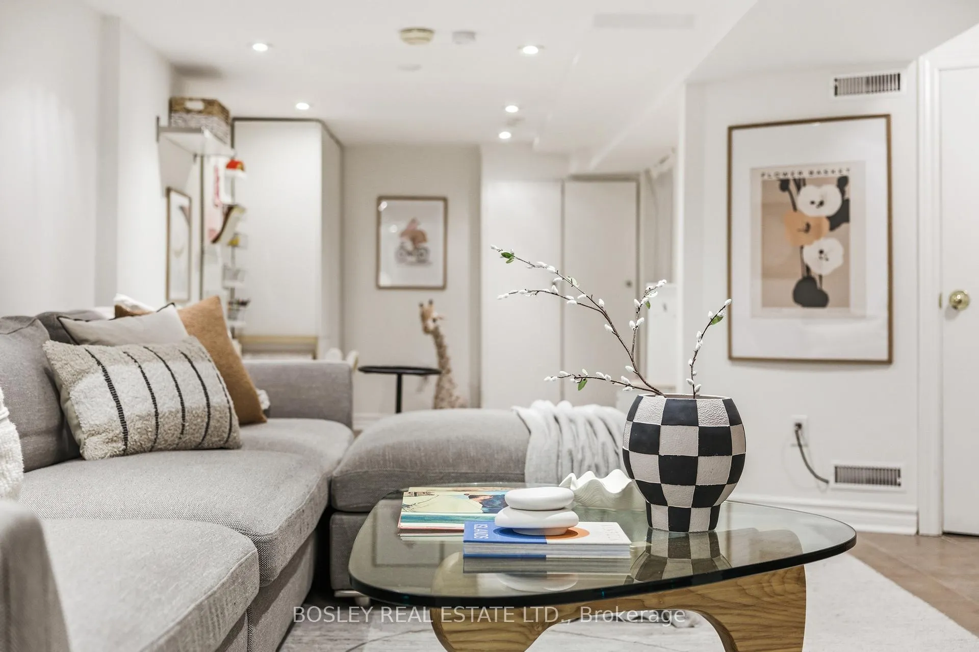 Photo 29 of 118 Mountjoy Avenue, Toronto, Greenwood-Coxwell — HOMEH