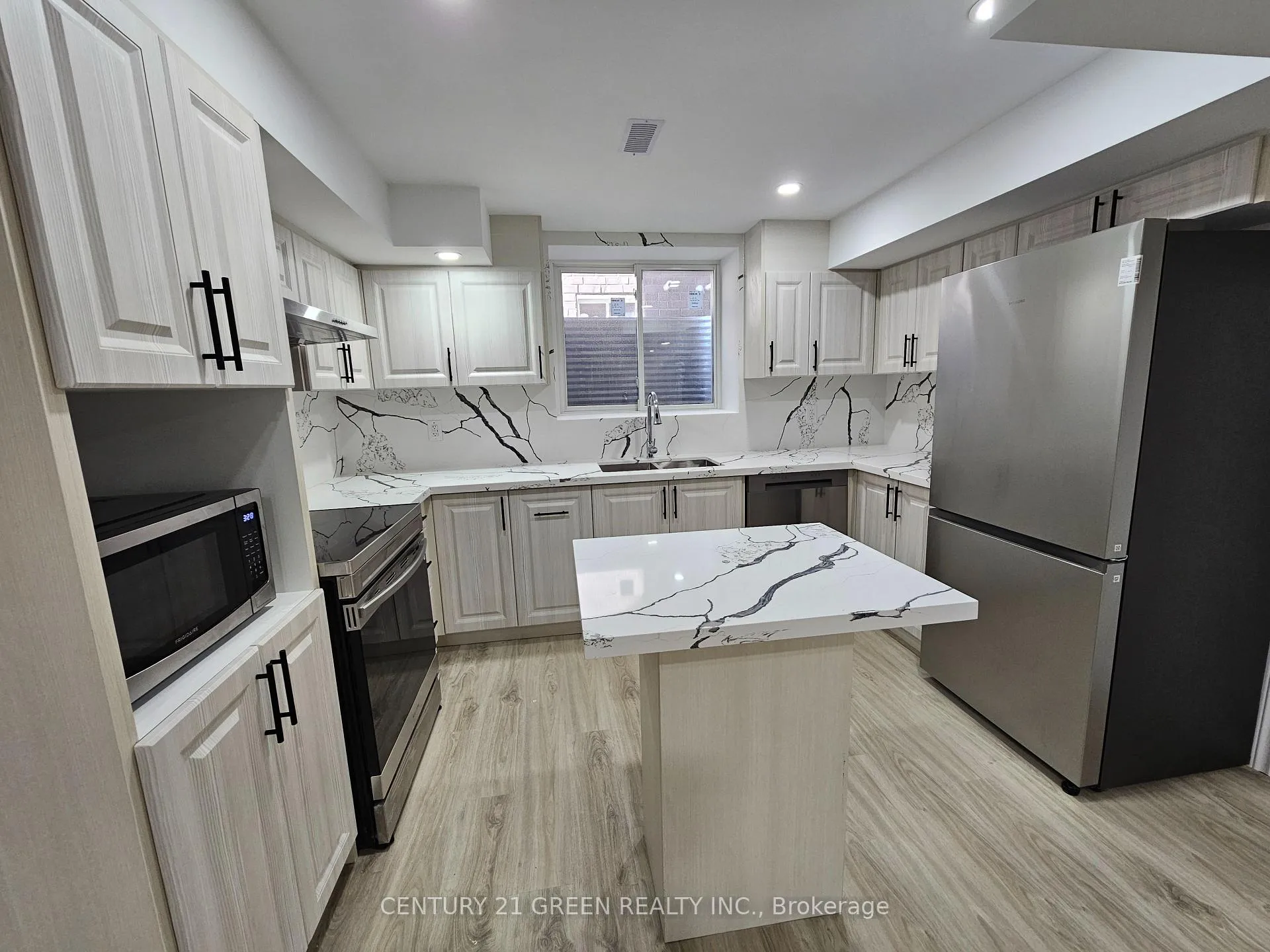 Photo 4 of Unit Bsmt, 15172 Danby Road, Halton Hills, Georgetown — HOMEH