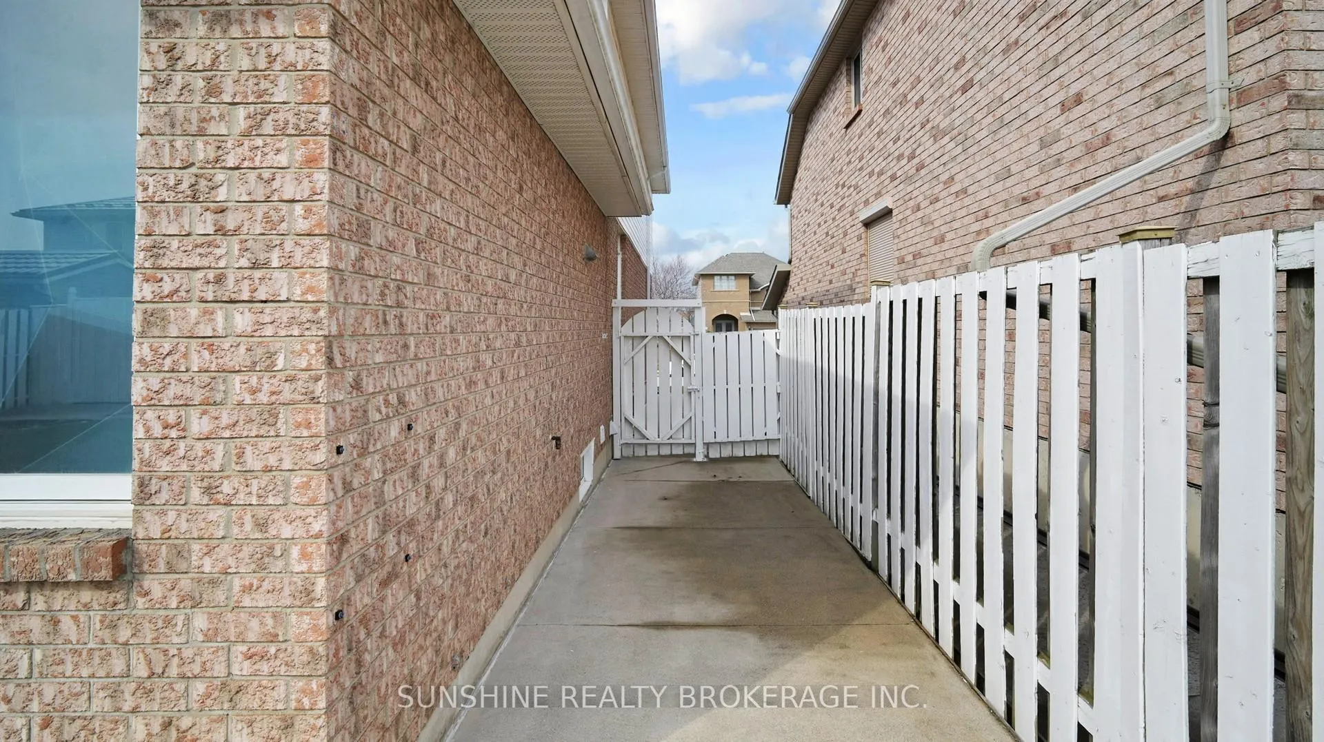 Photo 47 of 201 Fano Drive, Hamilton, Butler — HOMEH