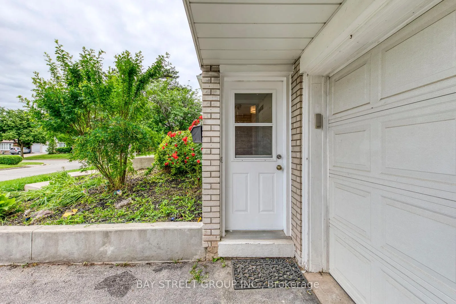 Photo 7 of 4351 Dublin Crescent, Burlington, Shoreacres — HOMEH