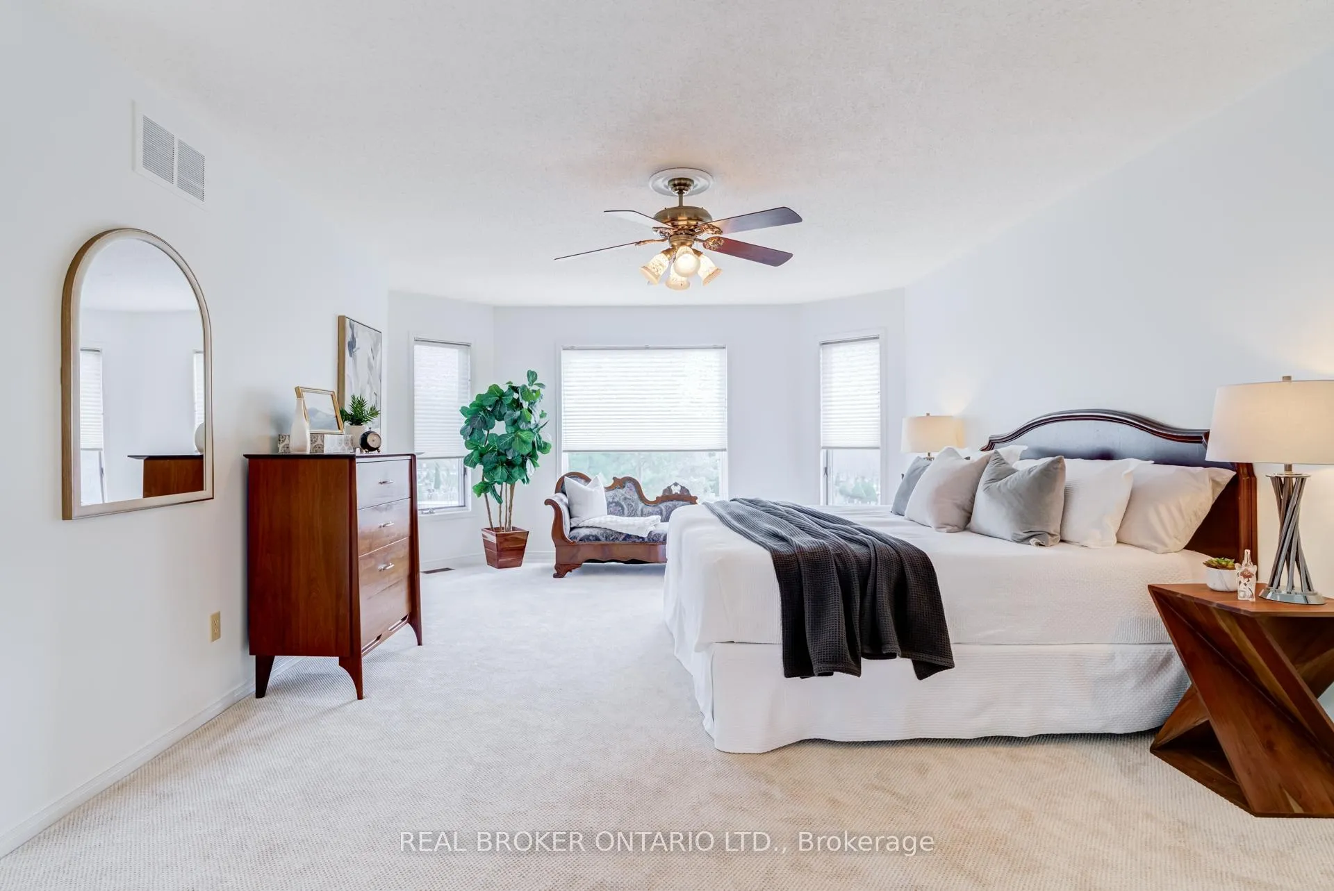 Photo 18 of 886 Darwin Drive, Pickering, Dunbarton — HOMEH
