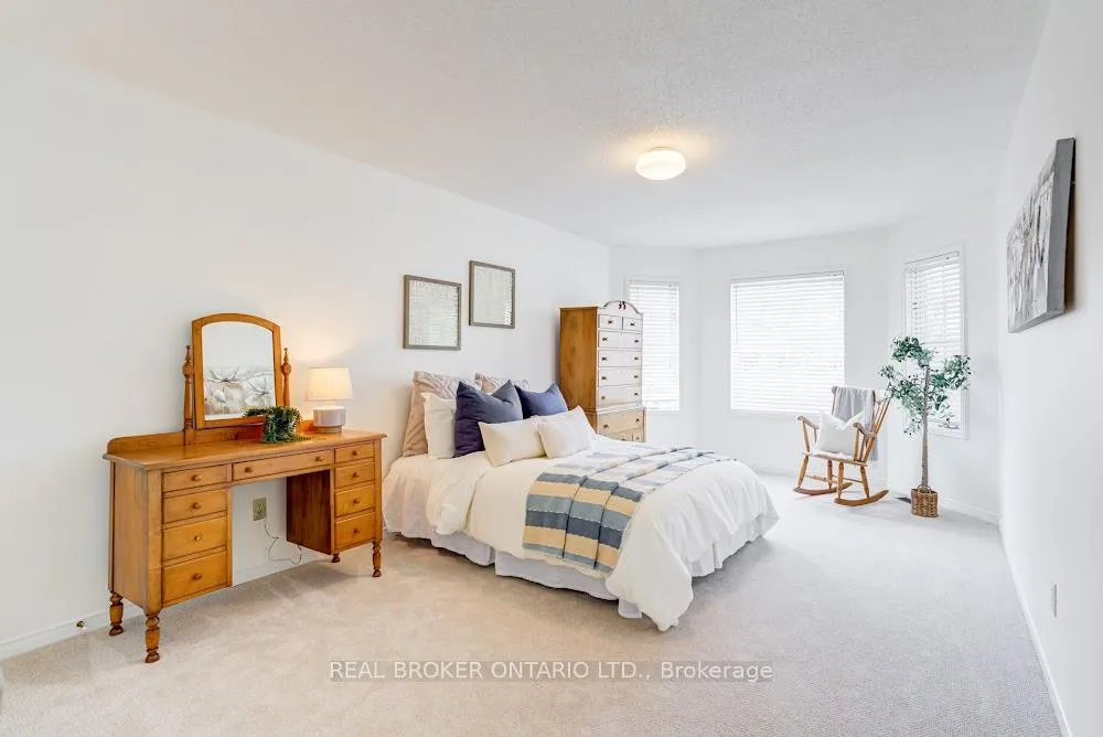Photo 23 of 886 Darwin Drive, Pickering, Dunbarton — HOMEH
