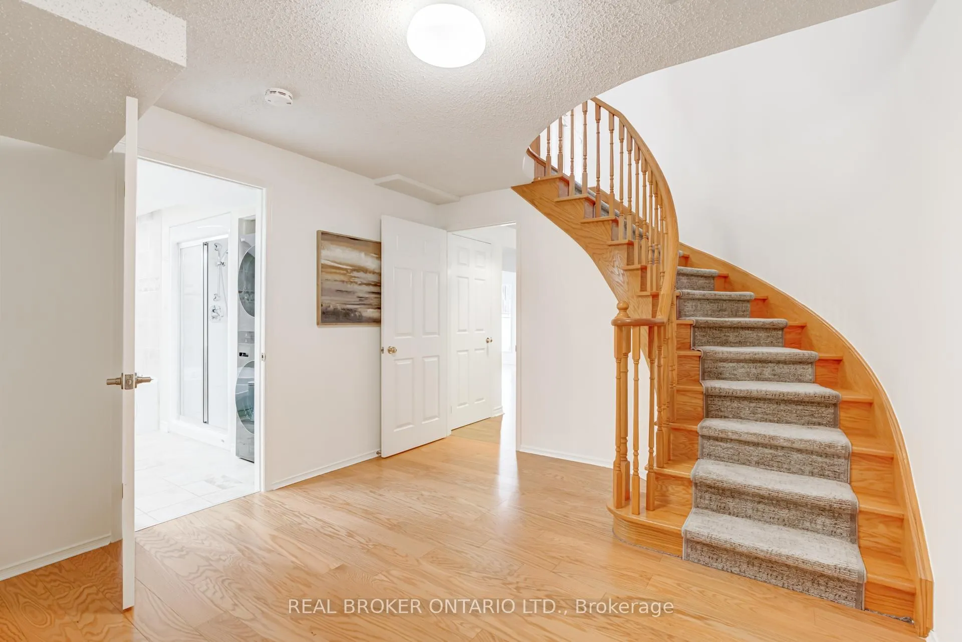 Photo 31 of 886 Darwin Drive, Pickering, Dunbarton — HOMEH