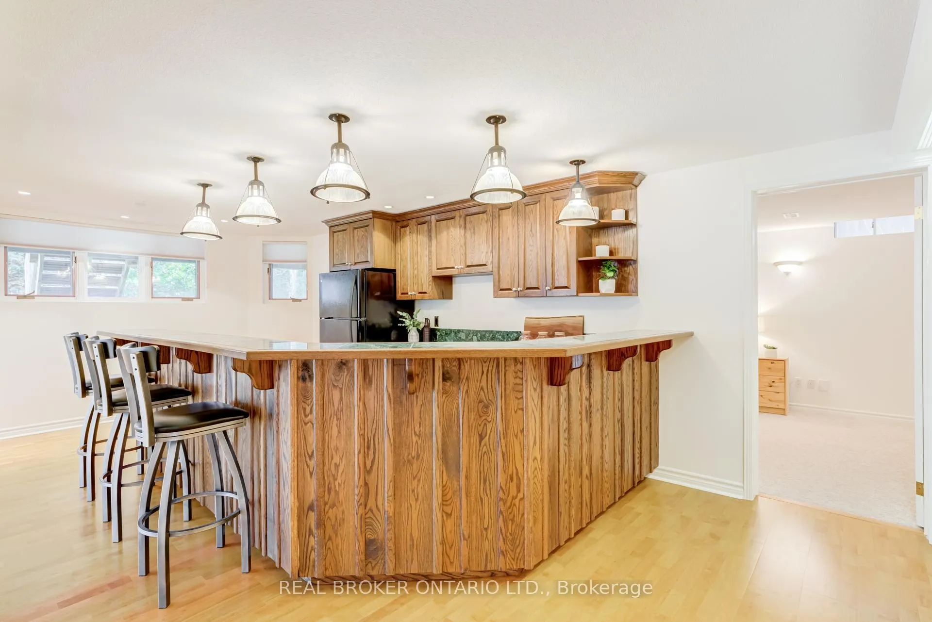Photo 33 of 886 Darwin Drive, Pickering, Dunbarton — HOMEH