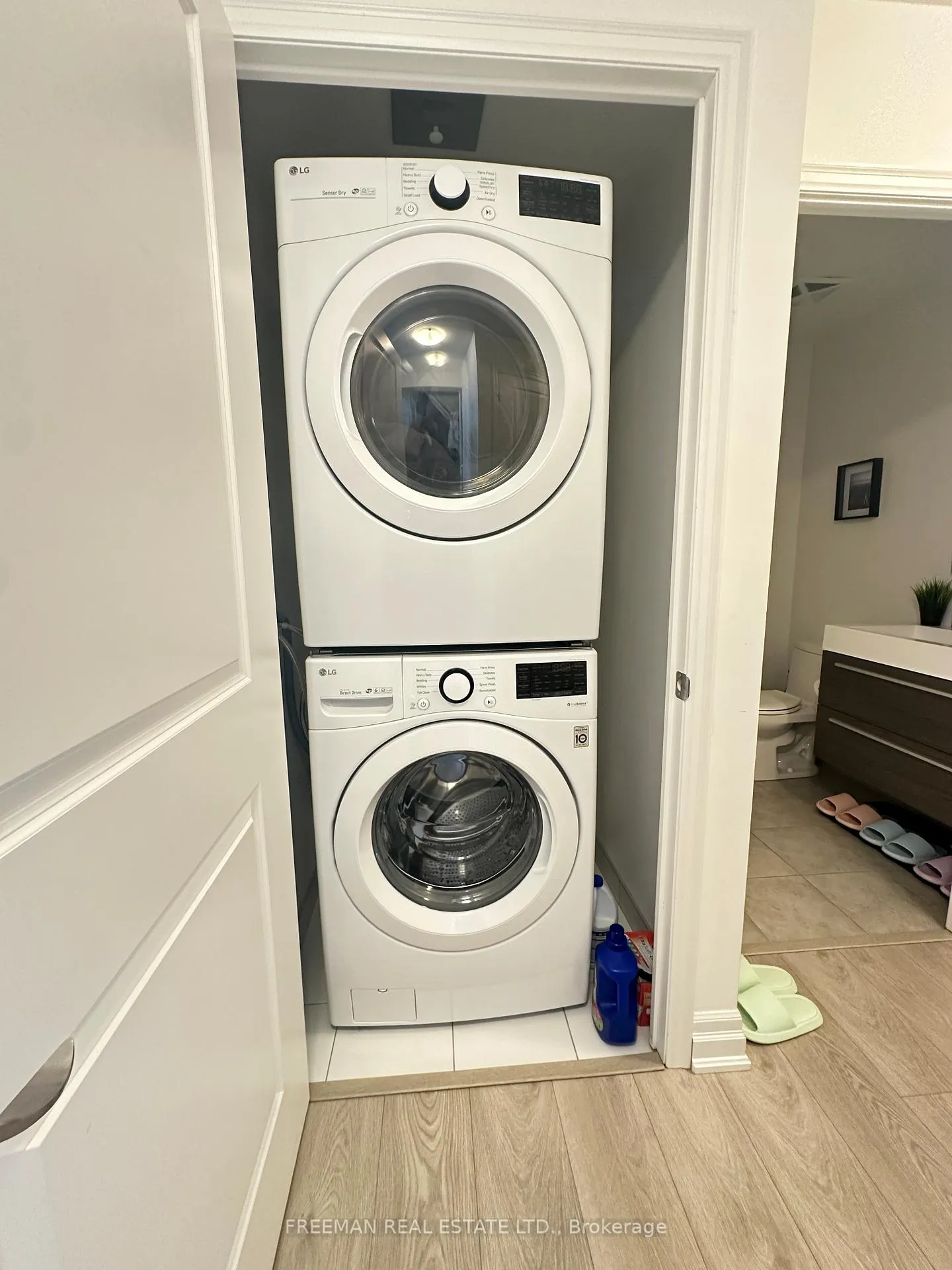 Photo 15 of Unit 703, 18 Rouge Valley Drive W, Markham, Unionville — HOMEH