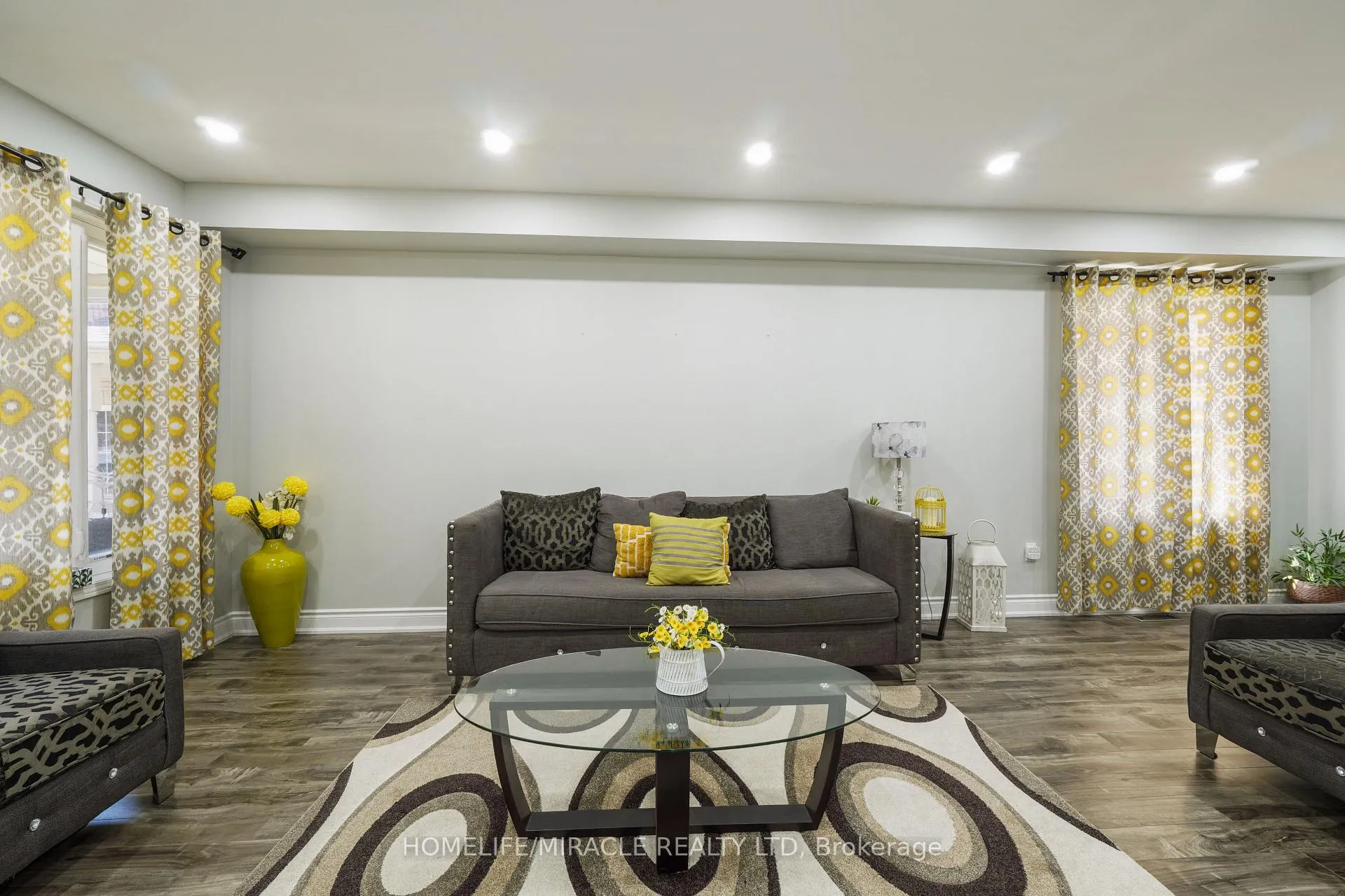 Photo 5 of 18 Prairie Rose Circle, Brampton, Sandringham-Wellington — HOMEH