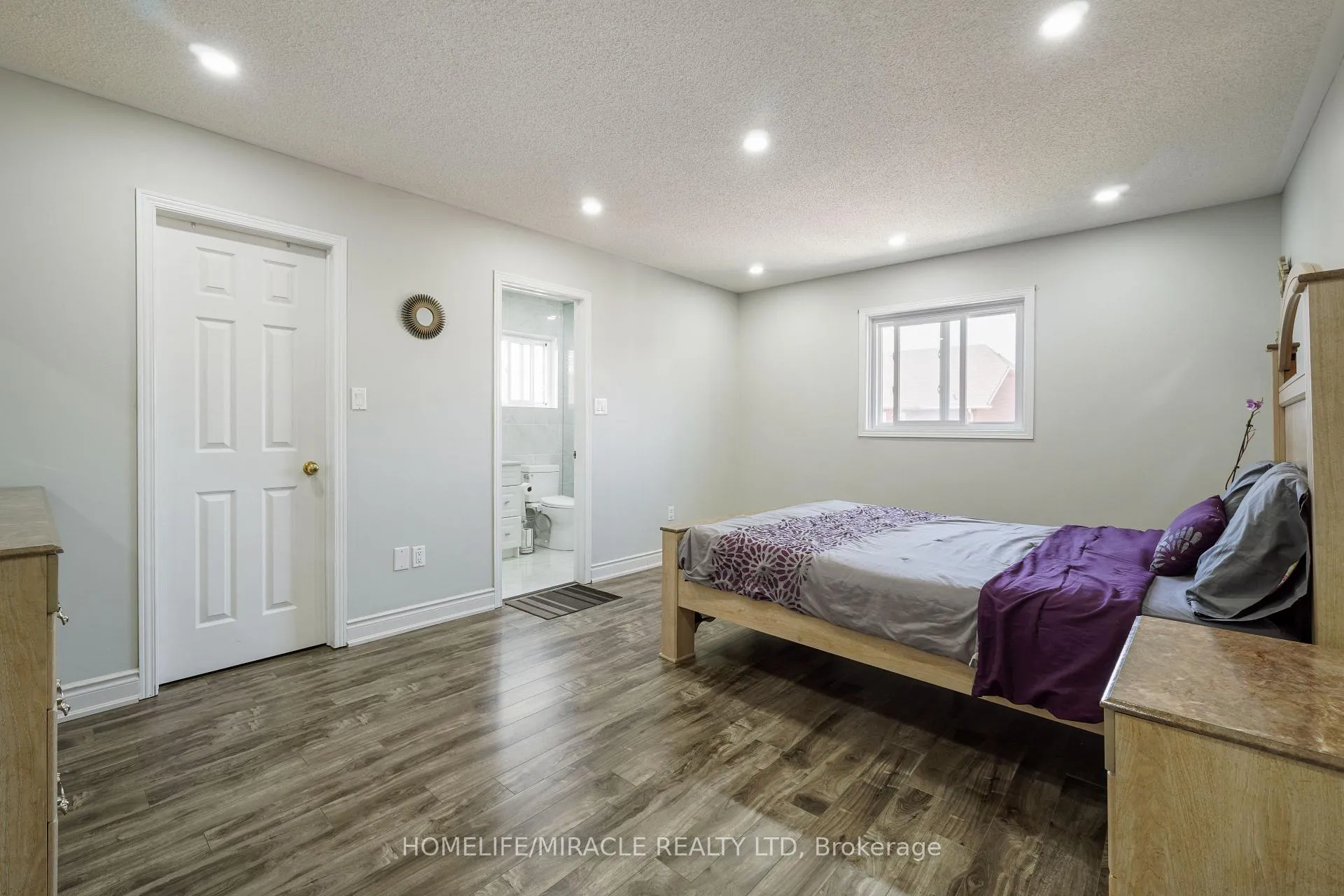 Photo 15 of 18 Prairie Rose Circle, Brampton, Sandringham-Wellington — HOMEH