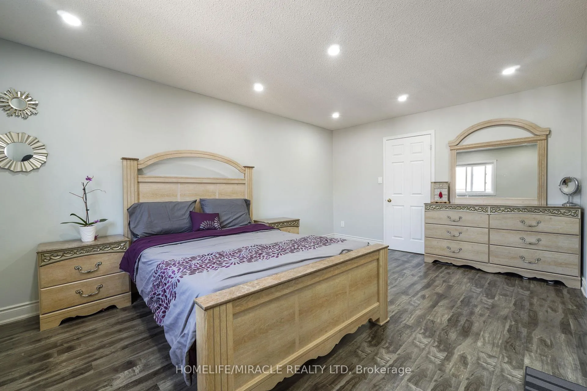 Photo 16 of 18 Prairie Rose Circle, Brampton, Sandringham-Wellington — HOMEH