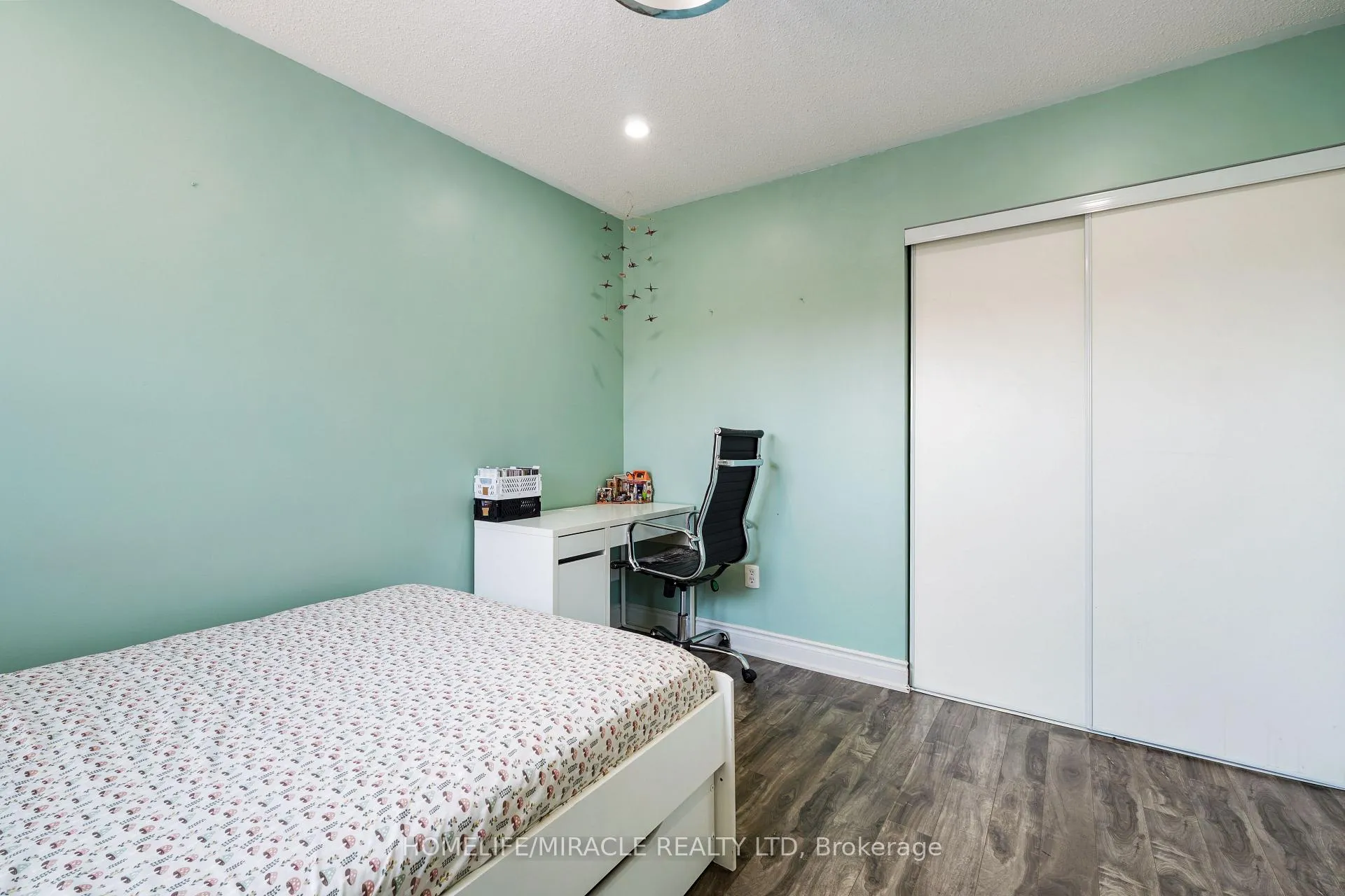 Photo 19 of 18 Prairie Rose Circle, Brampton, Sandringham-Wellington — HOMEH