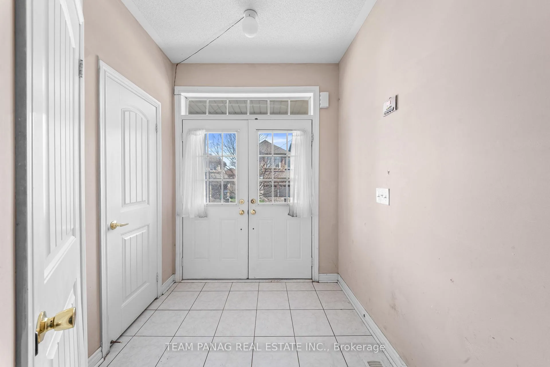 Photo 4 of 22 Rainbrook Close, Brampton, Sandringham-Wellington — HOMEH