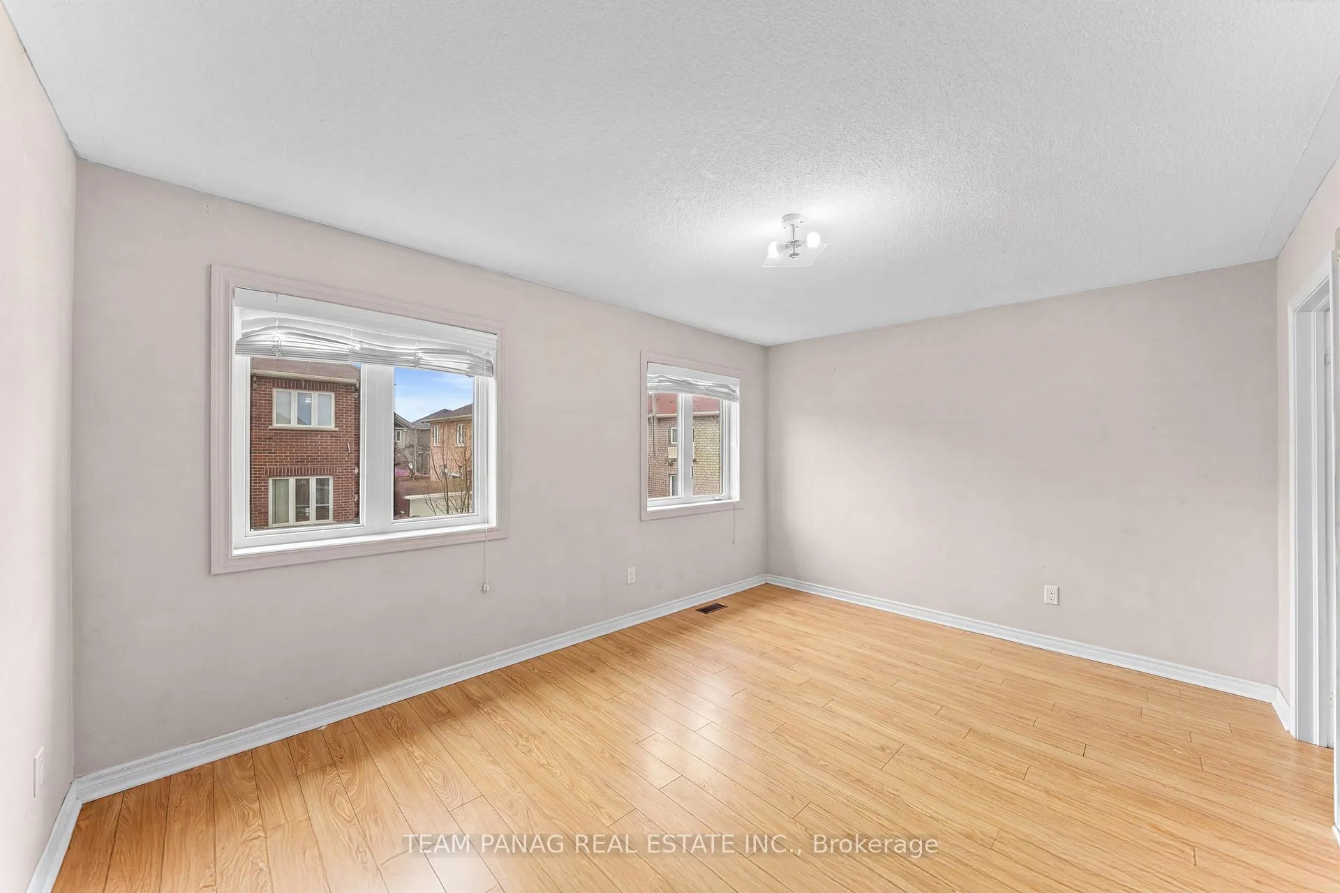 Photo 23 of 22 Rainbrook Close, Brampton, Sandringham-Wellington — HOMEH