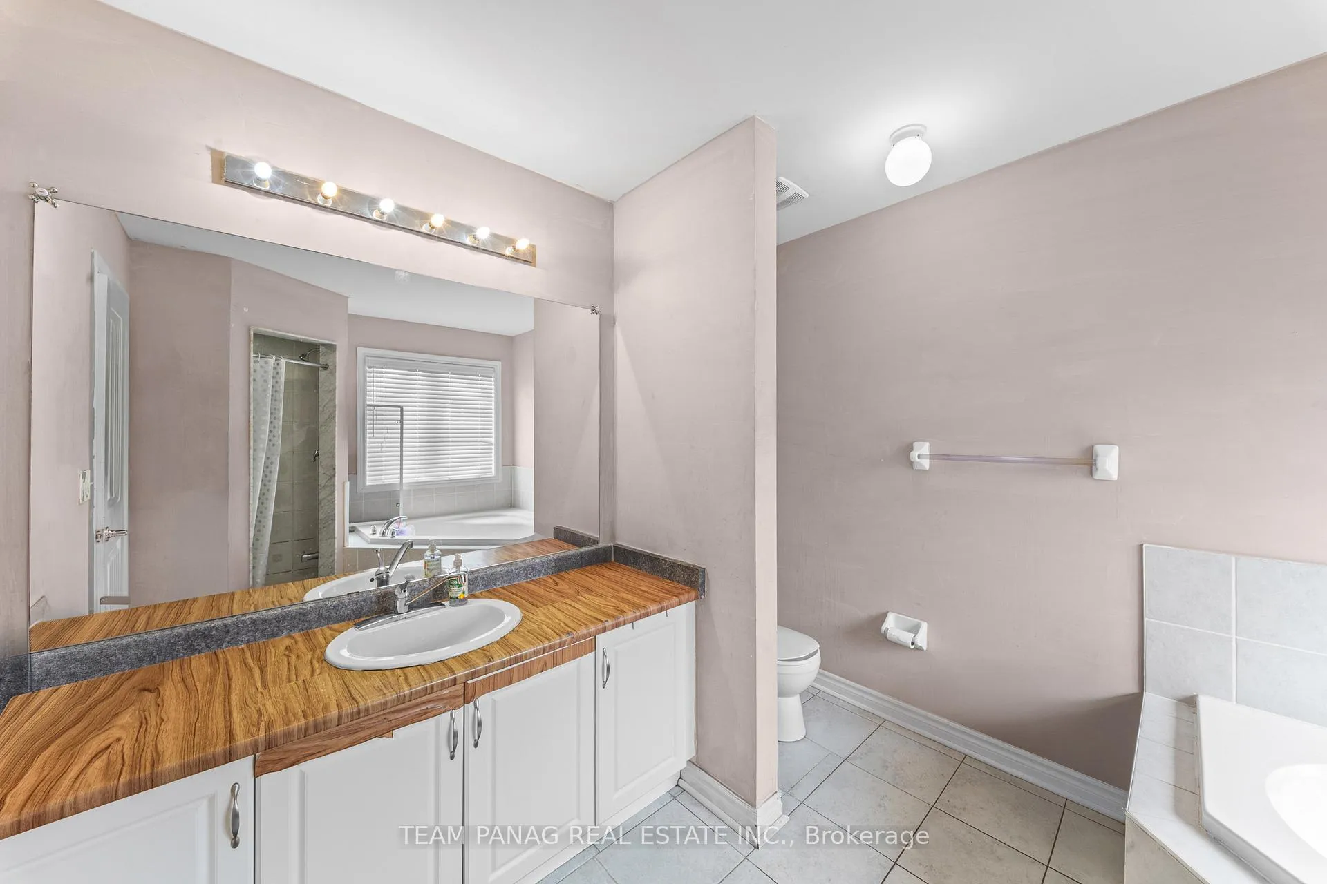 Photo 27 of 22 Rainbrook Close, Brampton, Sandringham-Wellington — HOMEH