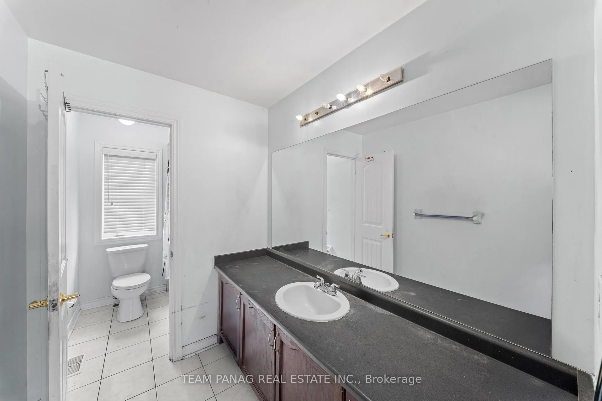 Photo 32 of 22 Rainbrook Close, Brampton, Sandringham-Wellington — HOMEH