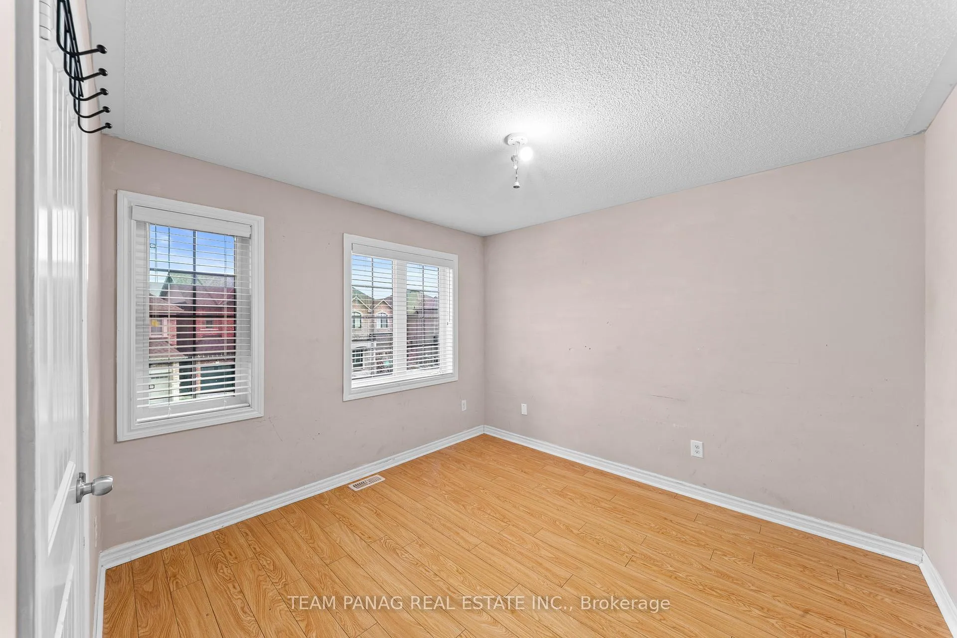 Photo 35 of 22 Rainbrook Close, Brampton, Sandringham-Wellington — HOMEH