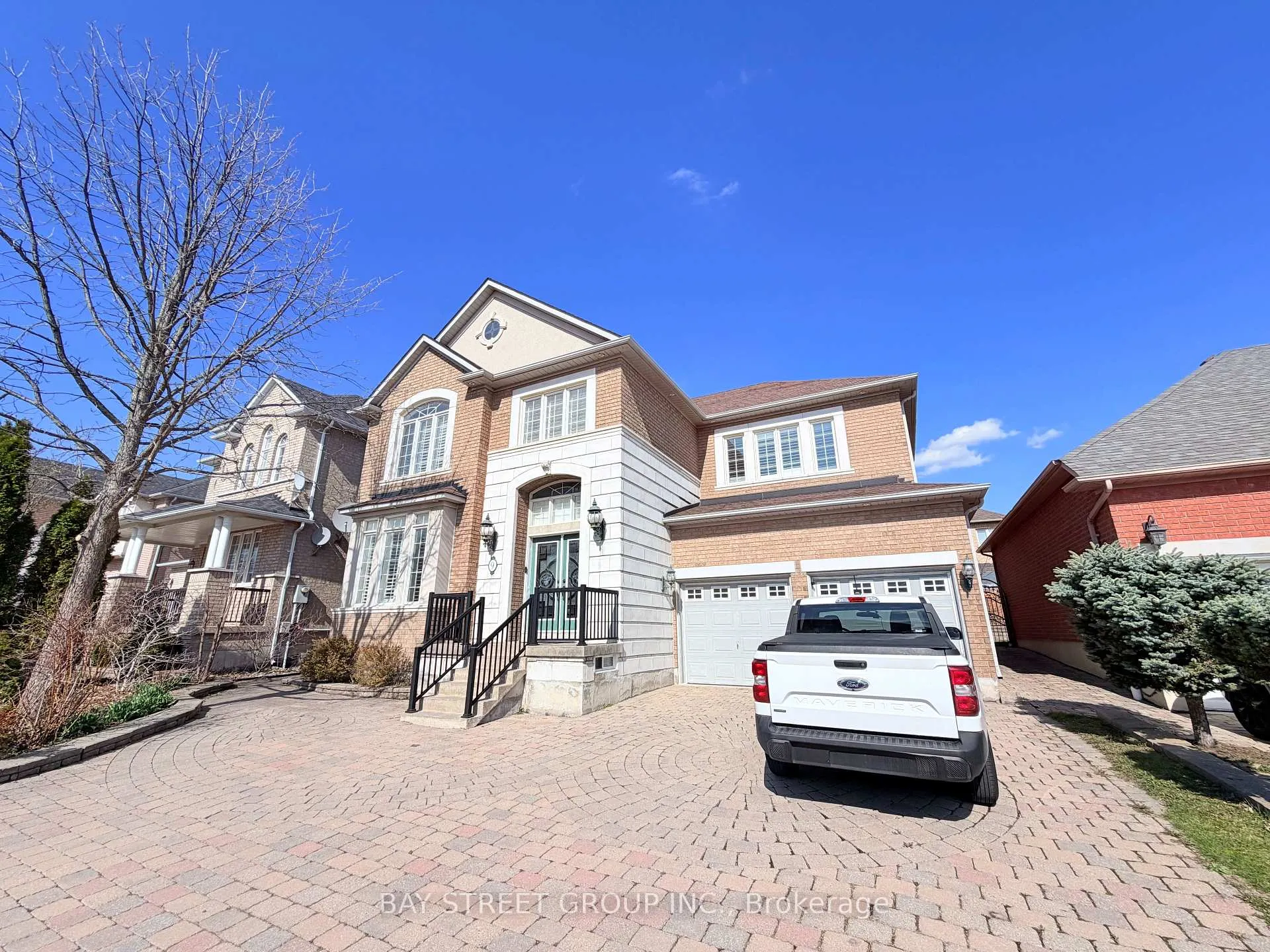 Photo 2 of 9 Saint Clare Boulevard, Vaughan, Vellore Village — HOMEH