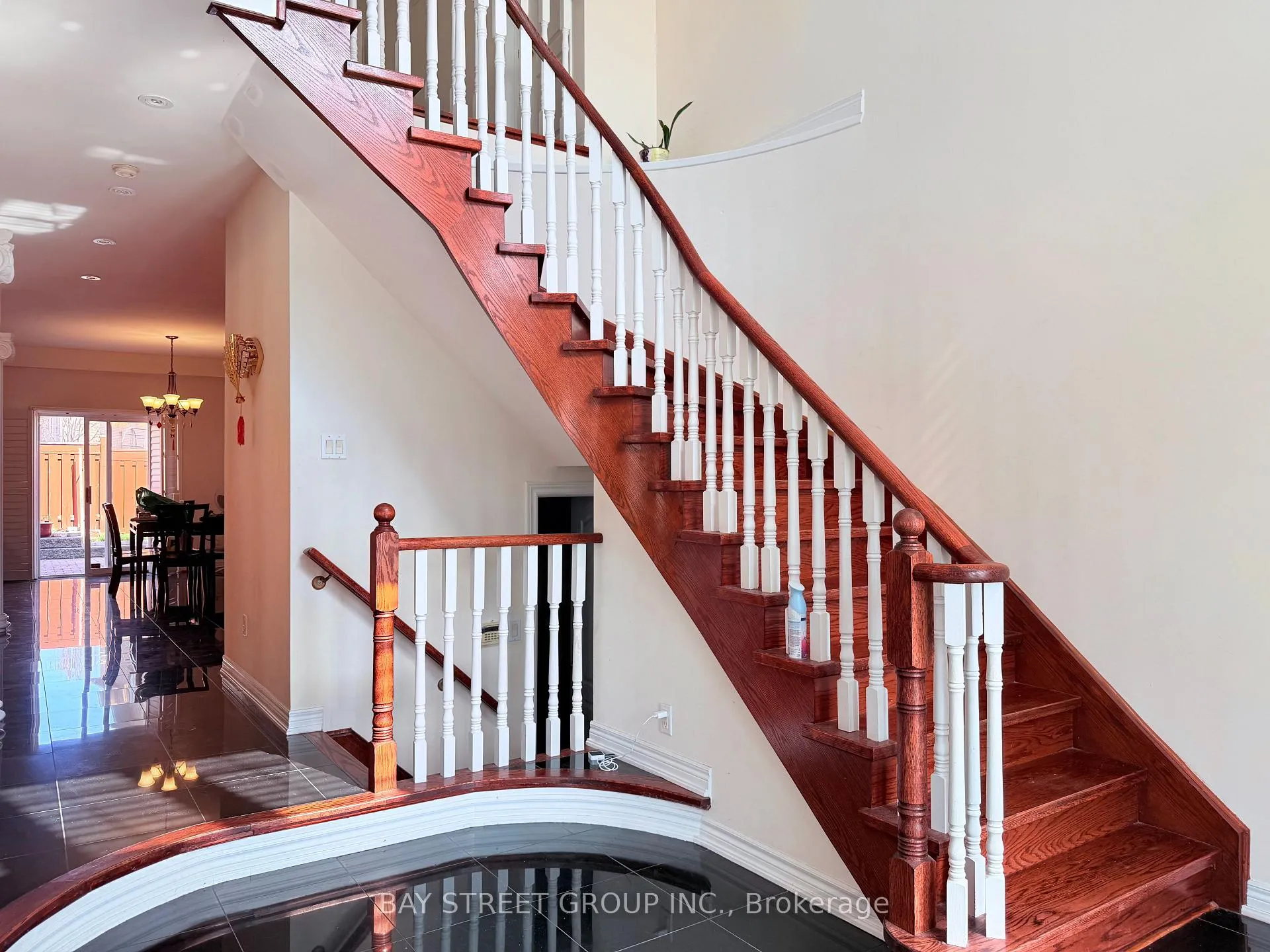 Photo 6 of 9 Saint Clare Boulevard, Vaughan, Vellore Village — HOMEH