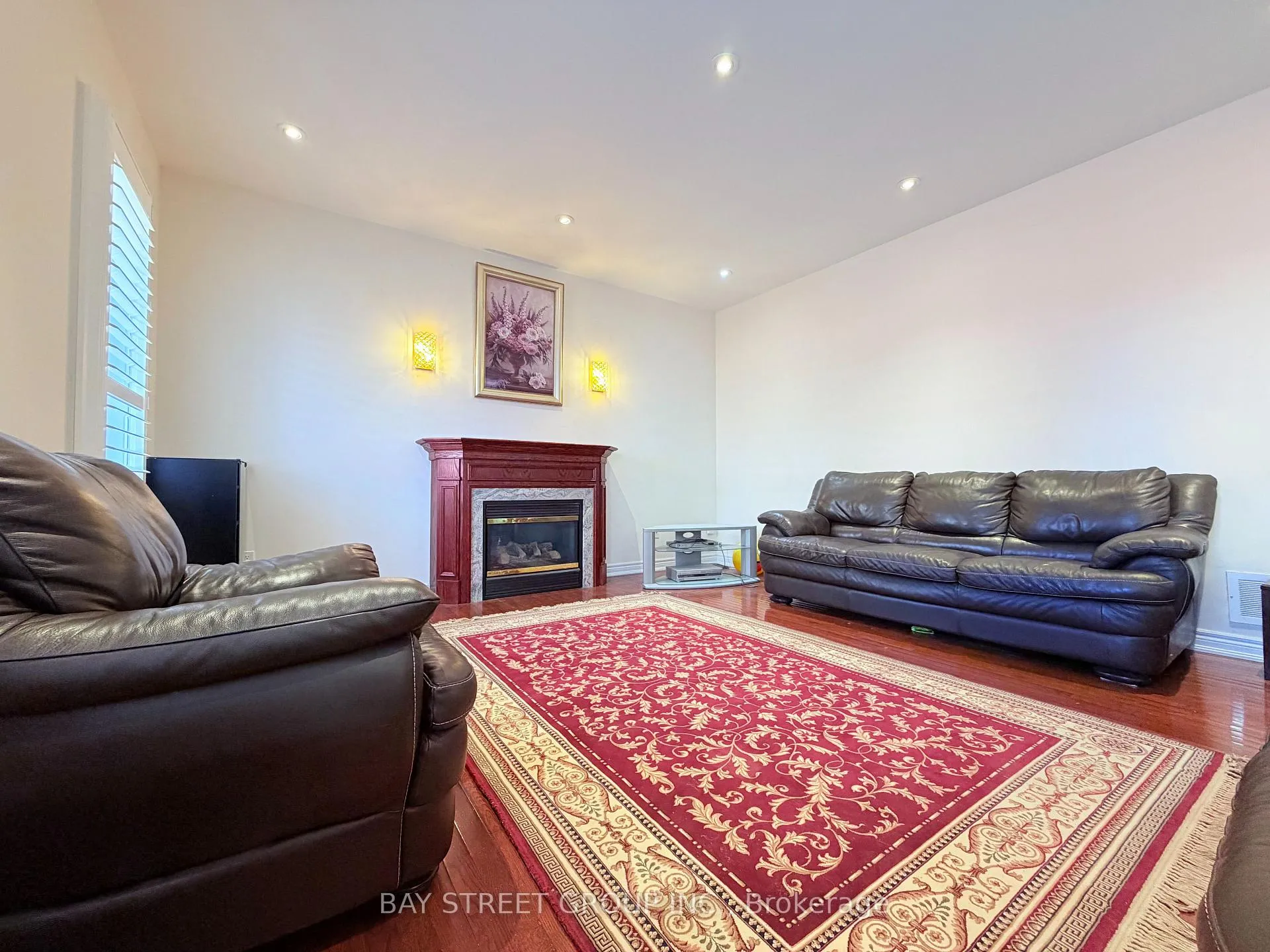 Photo 14 of 9 Saint Clare Boulevard, Vaughan, Vellore Village — HOMEH