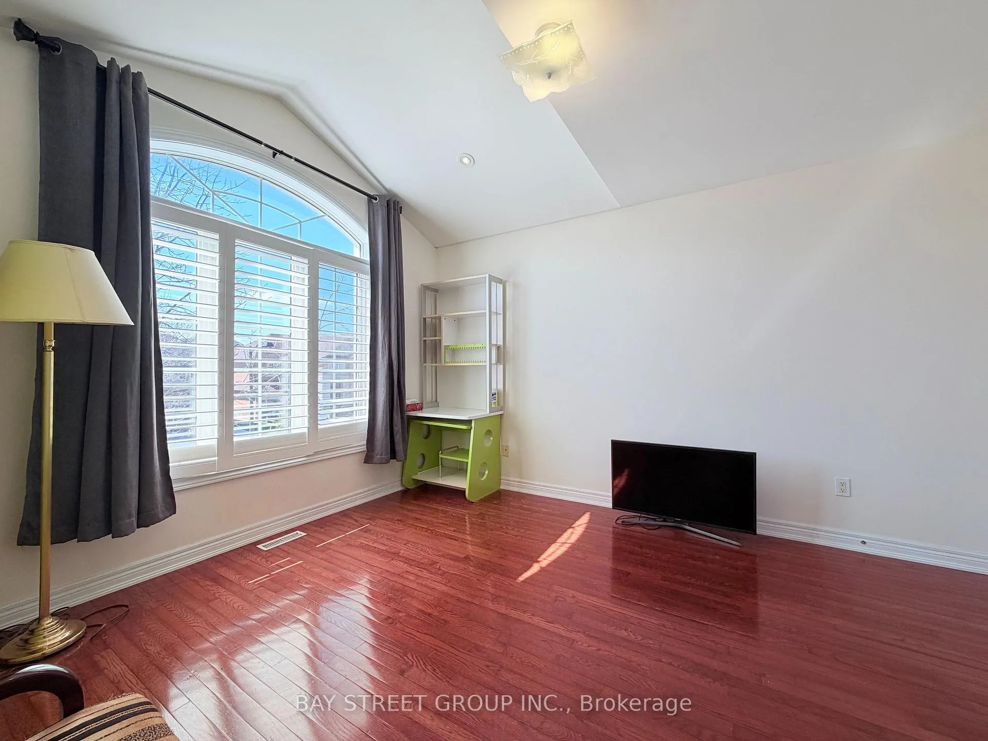 Photo 30 of 9 Saint Clare Boulevard, Vaughan, Vellore Village — HOMEH