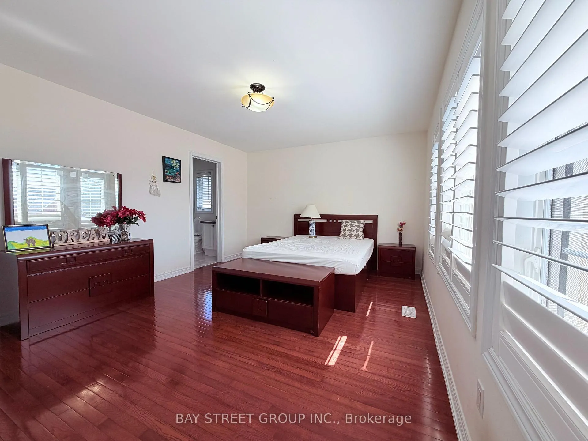 Photo 34 of 9 Saint Clare Boulevard, Vaughan, Vellore Village — HOMEH