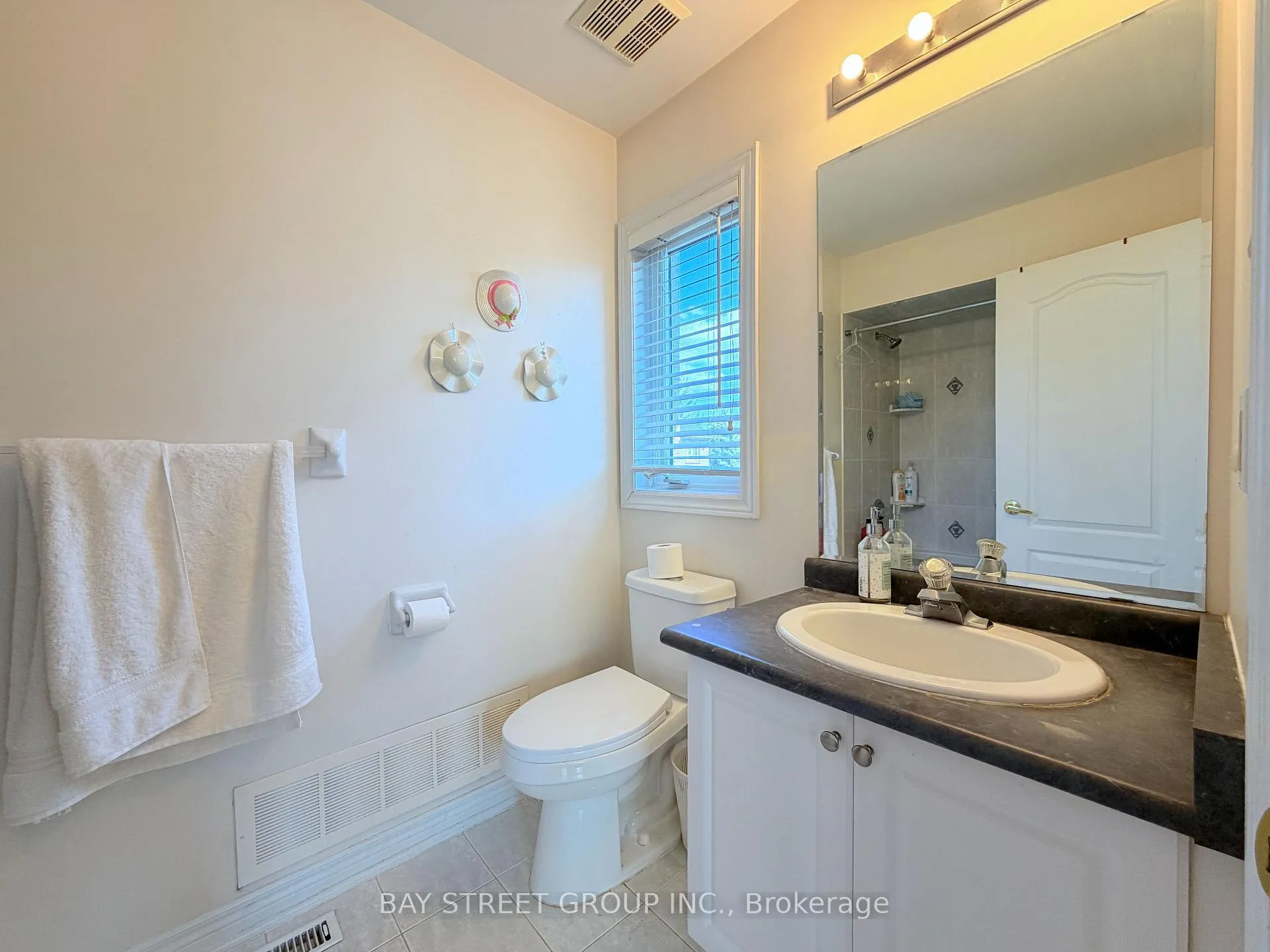 Photo 36 of 9 Saint Clare Boulevard, Vaughan, Vellore Village — HOMEH