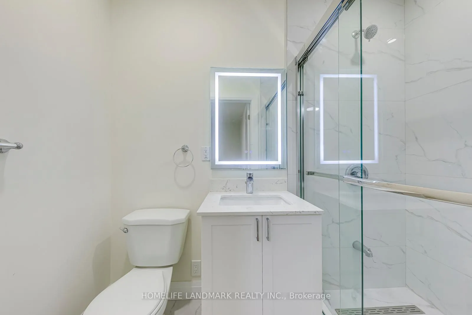 Photo 16 of 451 Sandmere Place, Oakville, West — HOMEH