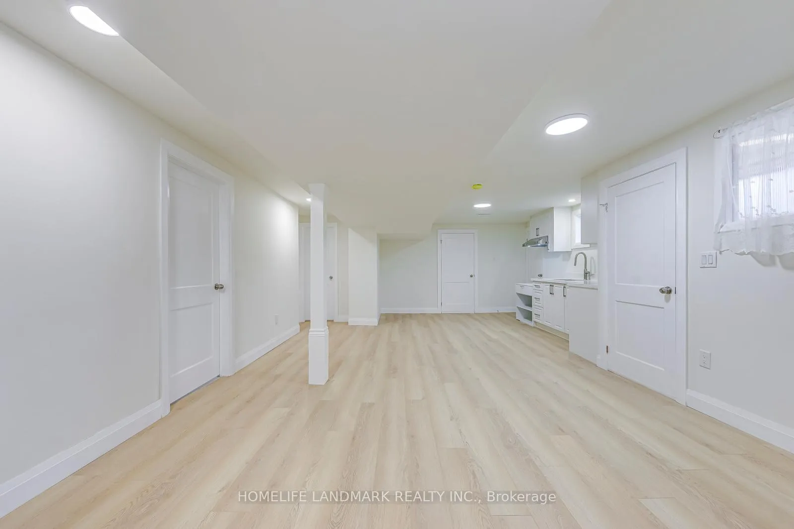 Photo 33 of 451 Sandmere Place, Oakville, West — HOMEH