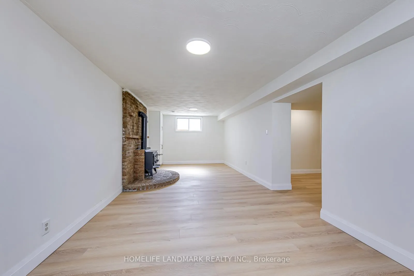 Photo 34 of 451 Sandmere Place, Oakville, West — HOMEH