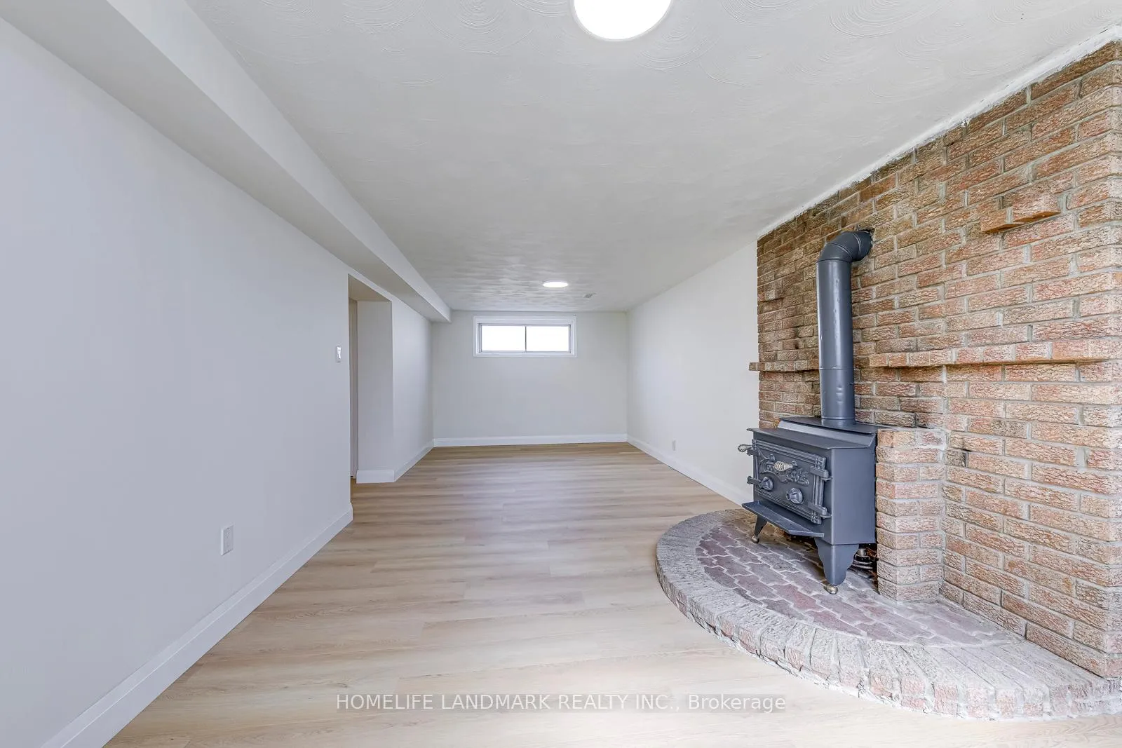 Photo 35 of 451 Sandmere Place, Oakville, West — HOMEH