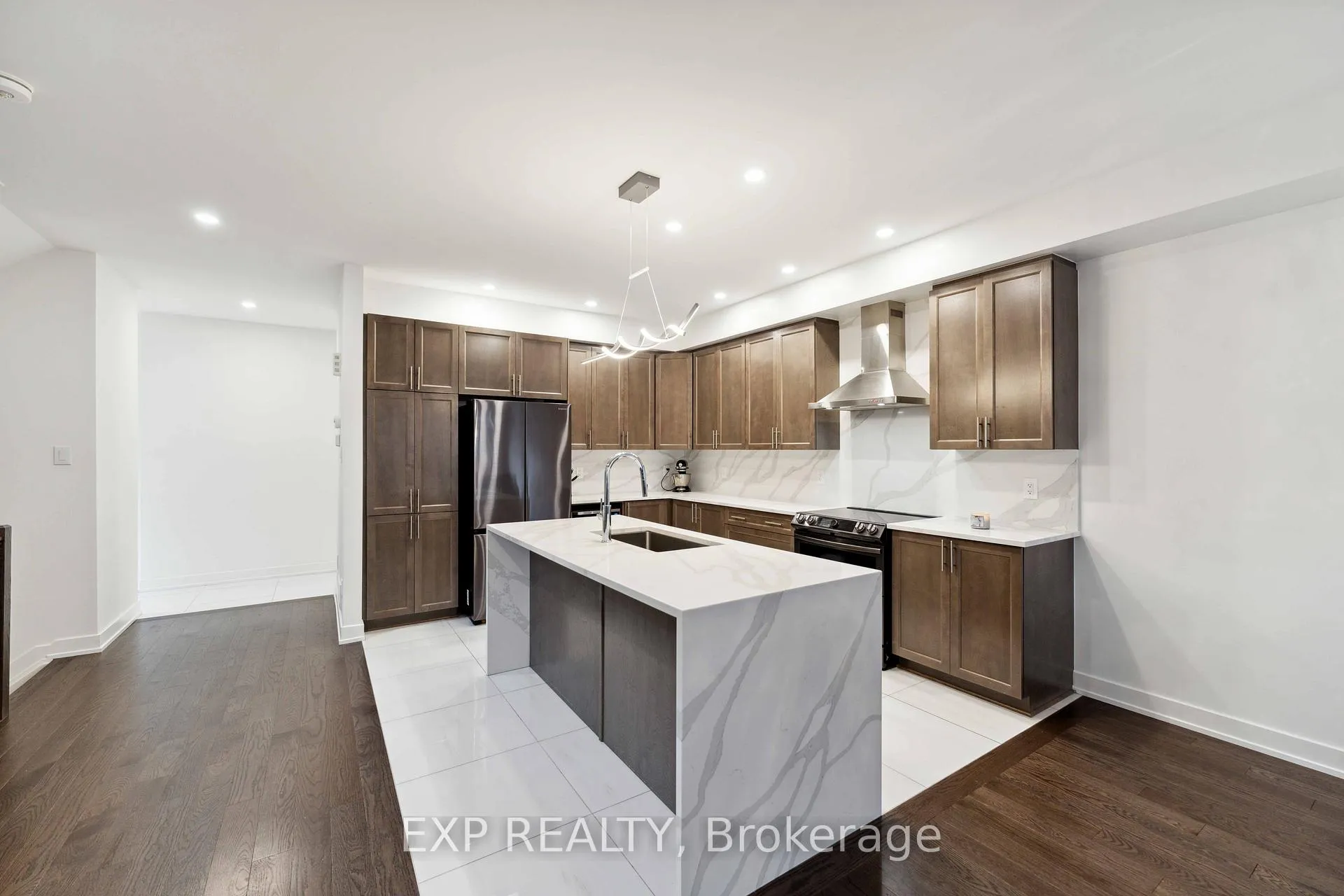 Photo 7 of 748 Ovation Grove, Ottawa, Leitrim — HOMEH