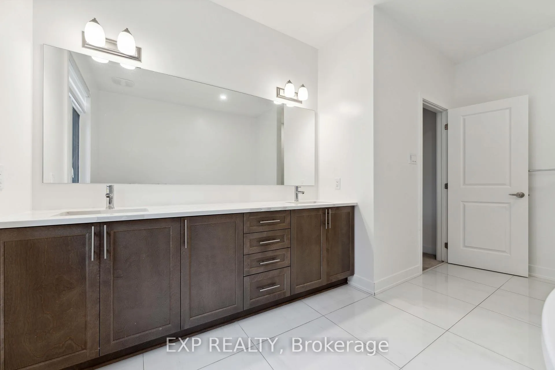 Photo 29 of 748 Ovation Grove, Ottawa, Leitrim — HOMEH