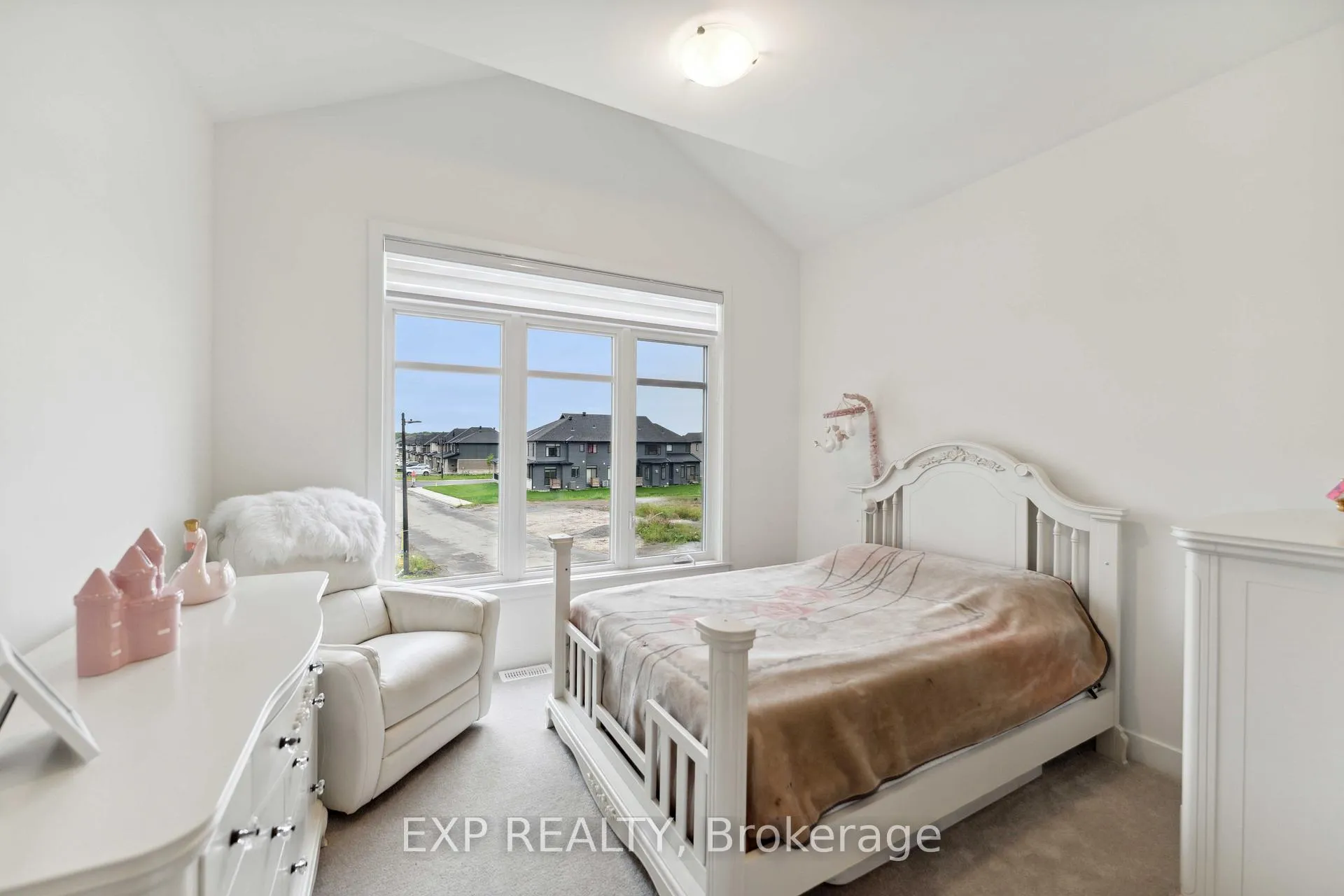 Photo 33 of 748 Ovation Grove, Ottawa, Leitrim — HOMEH