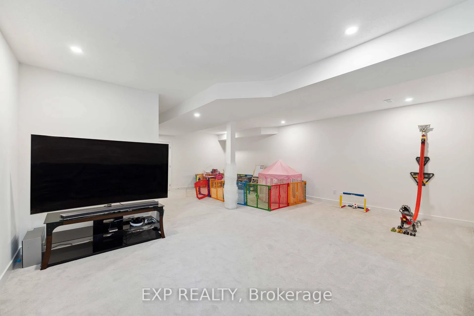 Photo 41 of 748 Ovation Grove, Ottawa, Leitrim — HOMEH
