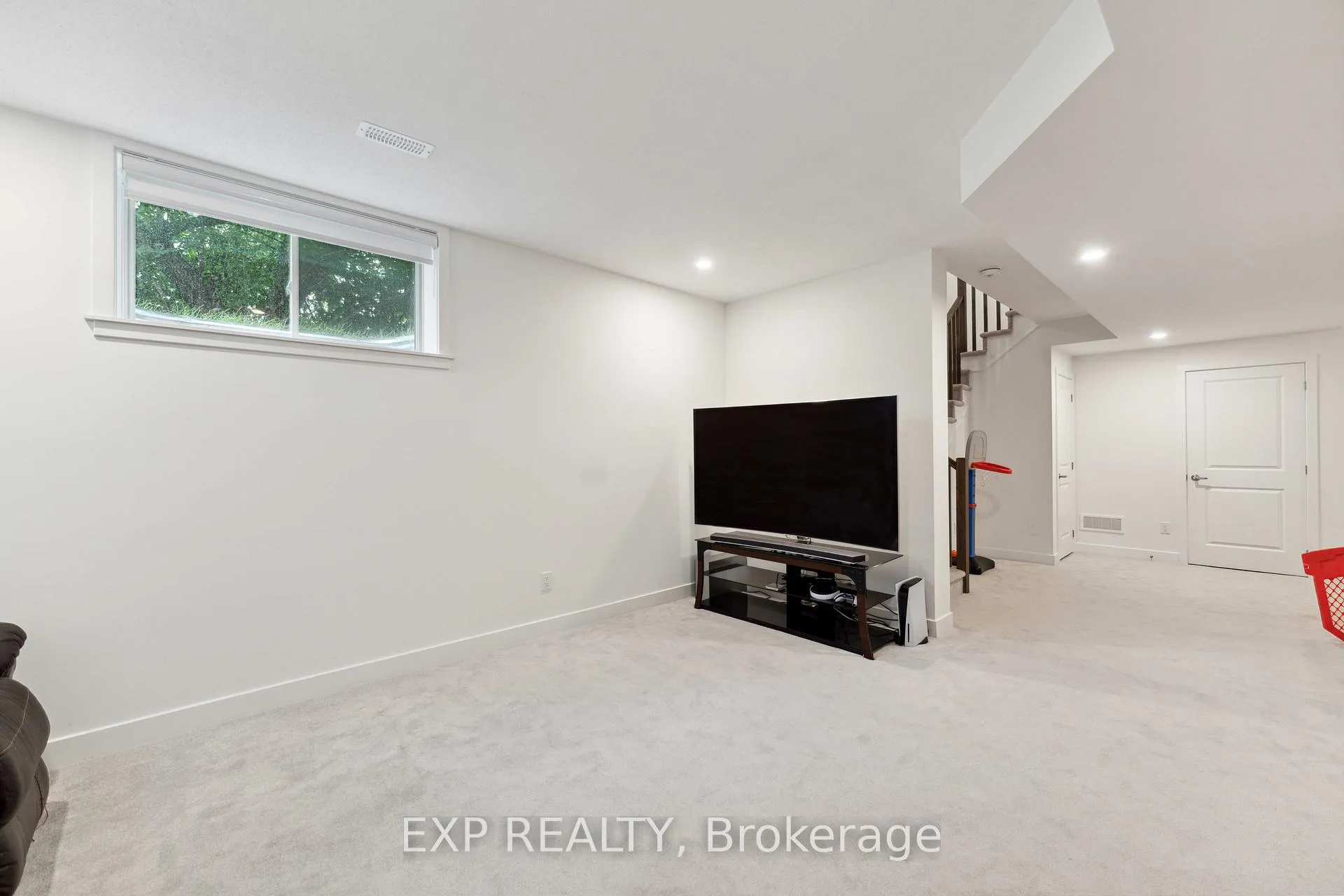 Photo 43 of 748 Ovation Grove, Ottawa, Leitrim — HOMEH