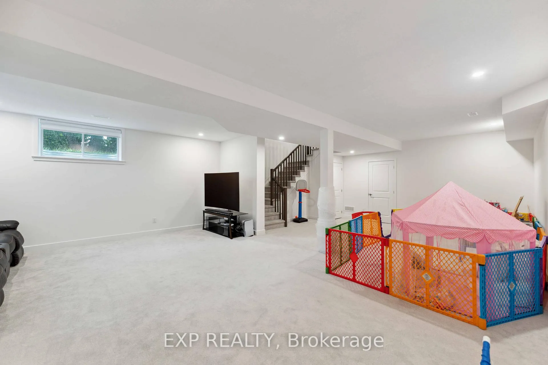 Photo 44 of 748 Ovation Grove, Ottawa, Leitrim — HOMEH