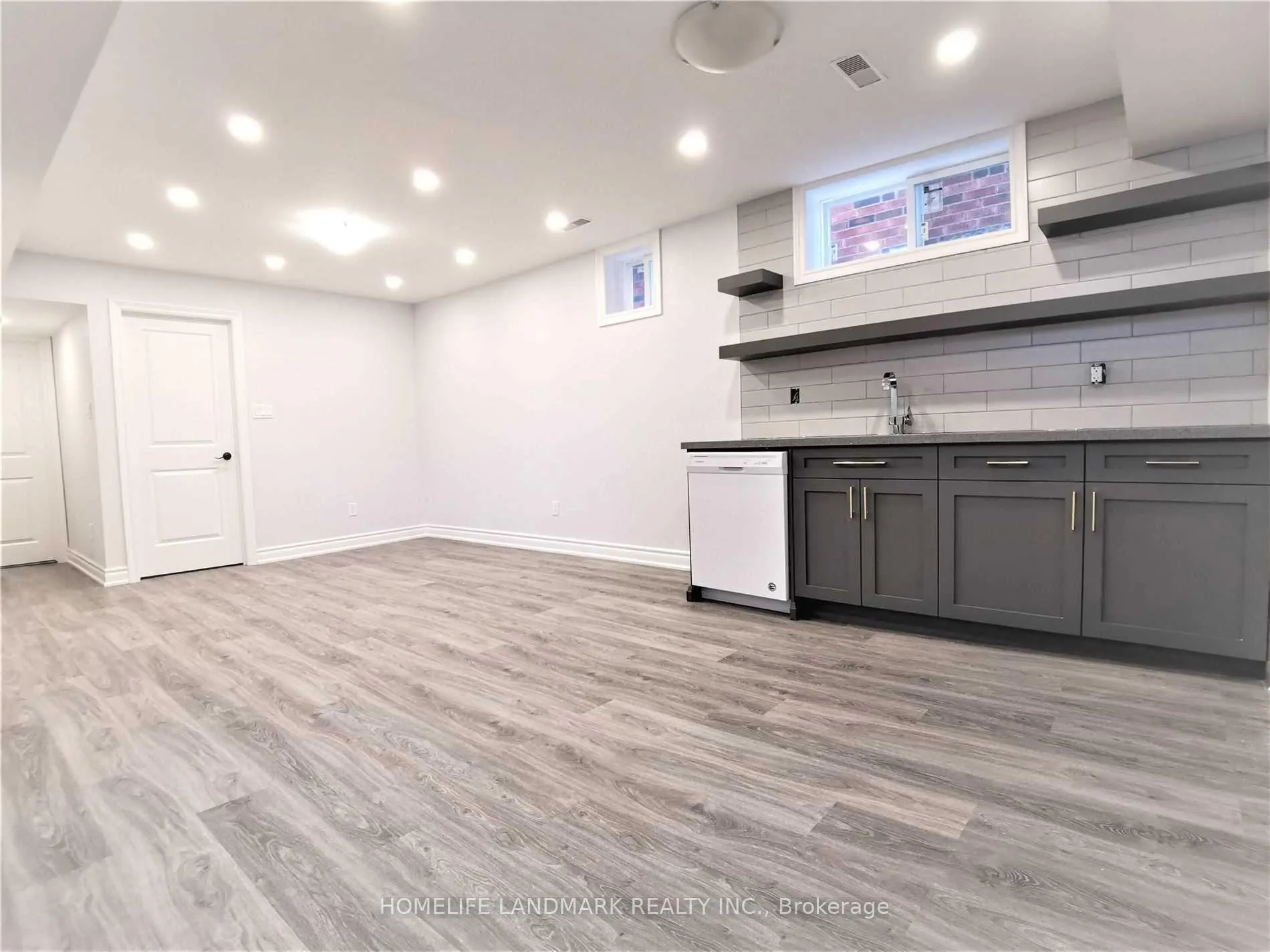Photo 27 of 119 Gloucester Grove, Toronto, Oakwood Village — HOMEH