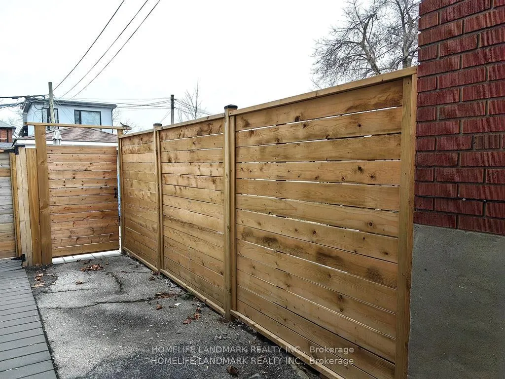 Photo 35 of 119 Gloucester Grove, Toronto, Oakwood Village — HOMEH