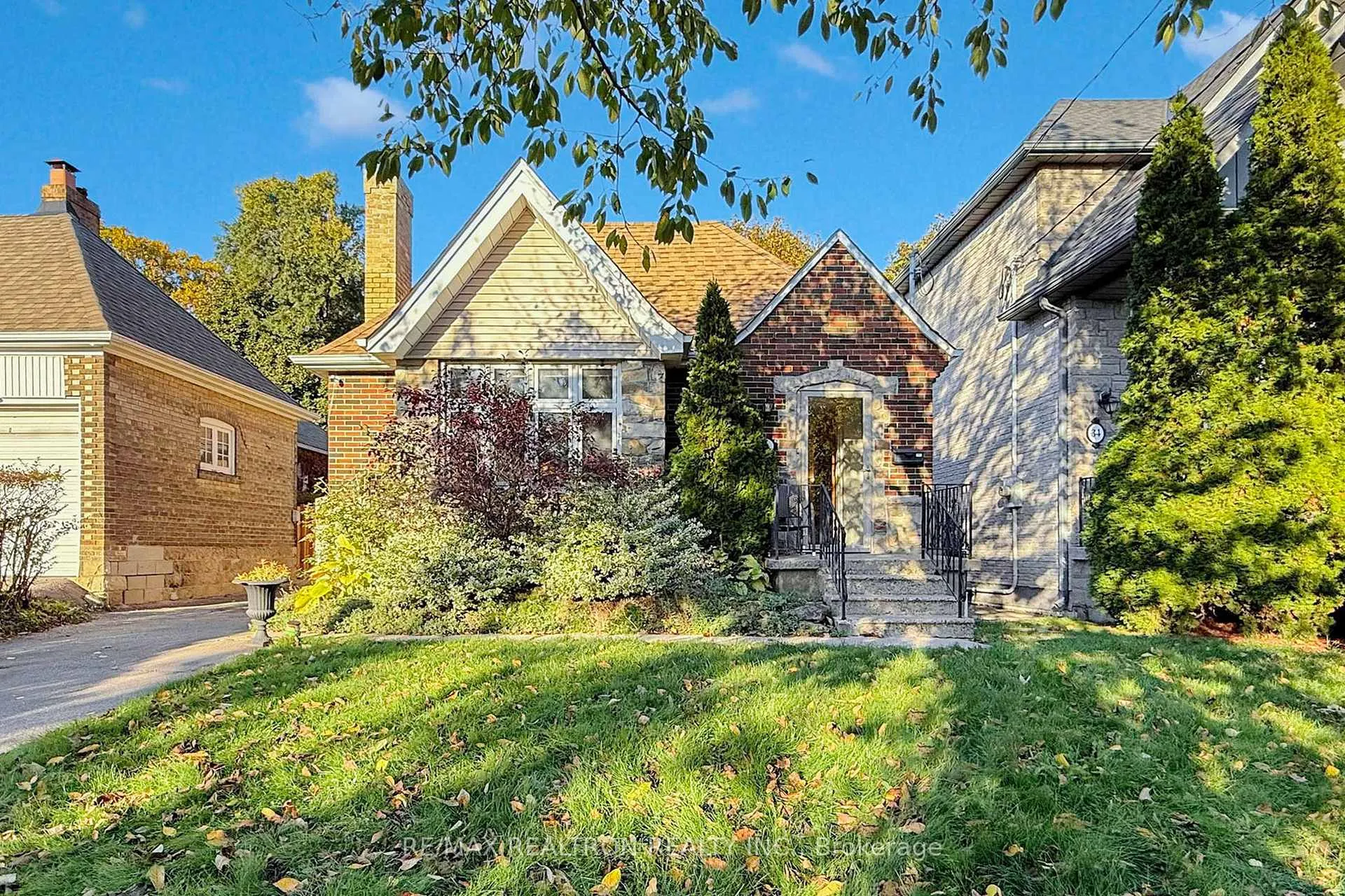 Photo 1 of 36 Claxton Boulevard W, Toronto, Humewood-Cedarvale — HOMEH