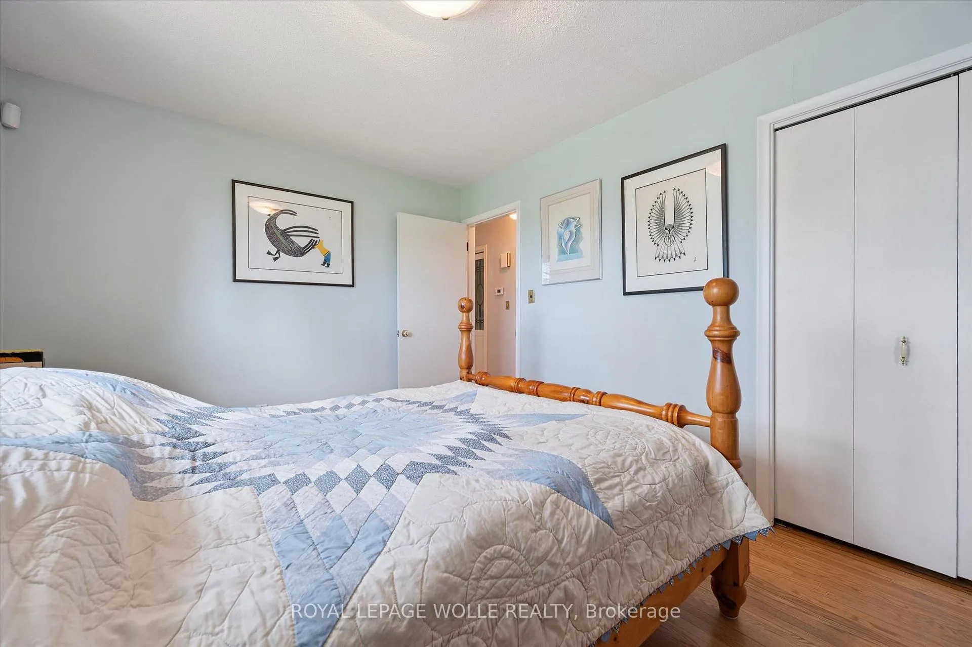 Photo 14 of 26 Parkhill Court, Kitchener — HOMEH