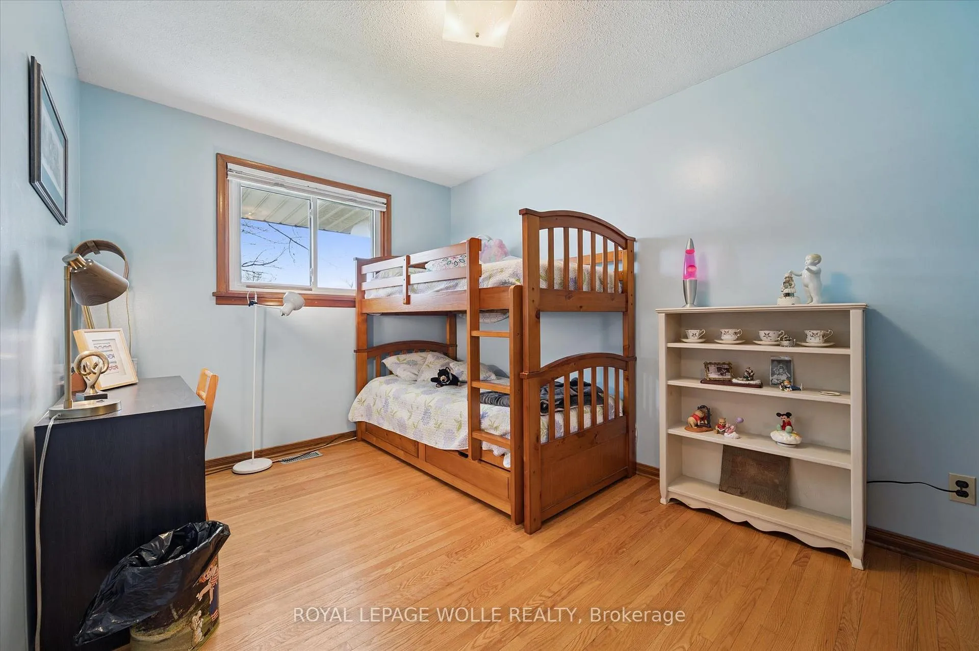 Photo 16 of 26 Parkhill Court, Kitchener — HOMEH