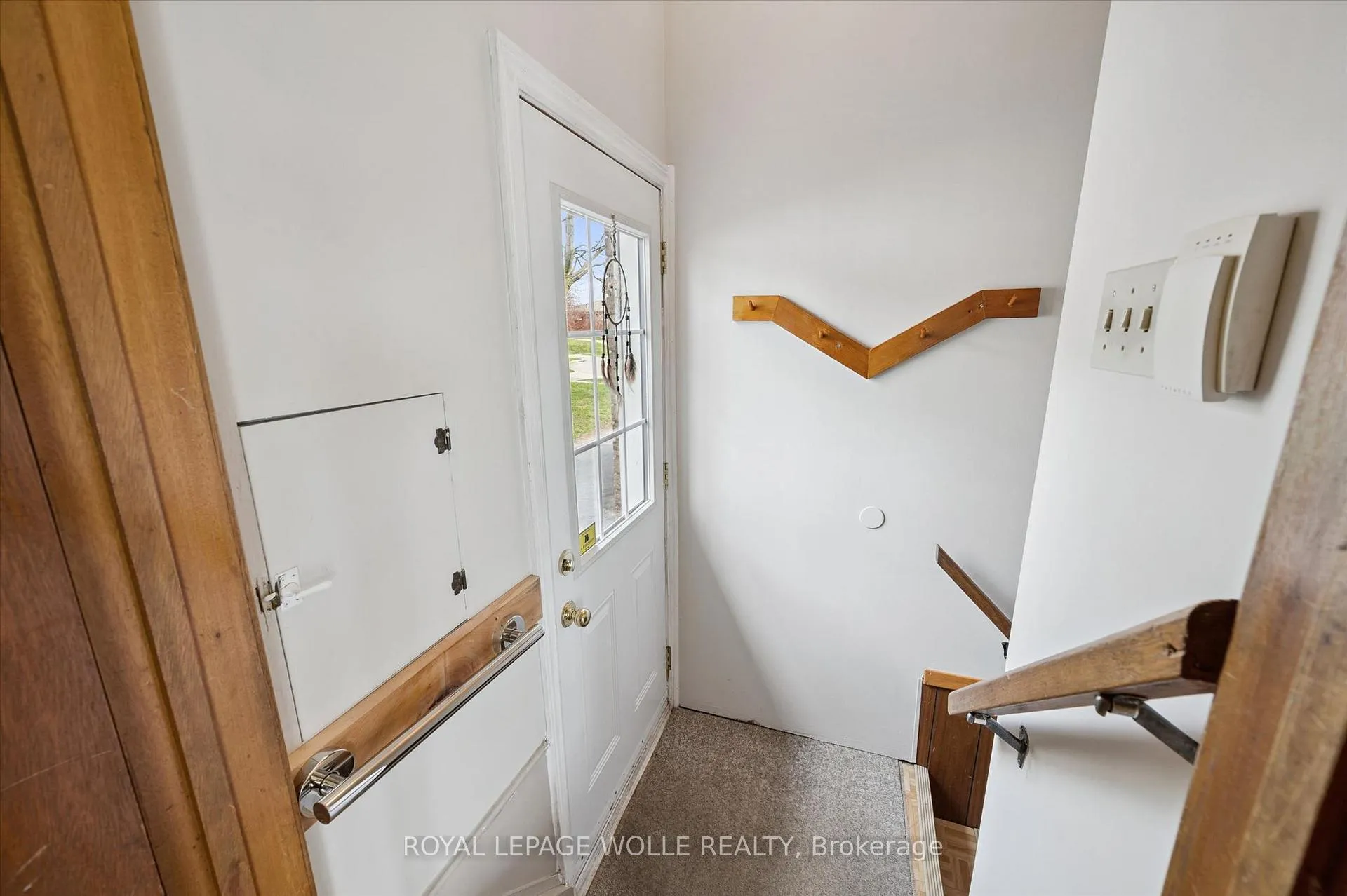 Photo 20 of 26 Parkhill Court, Kitchener — HOMEH