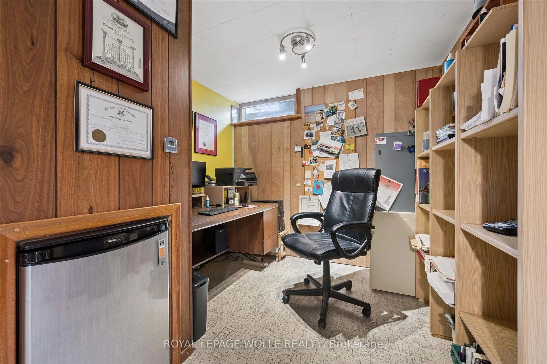 Photo 24 of 26 Parkhill Court, Kitchener — HOMEH