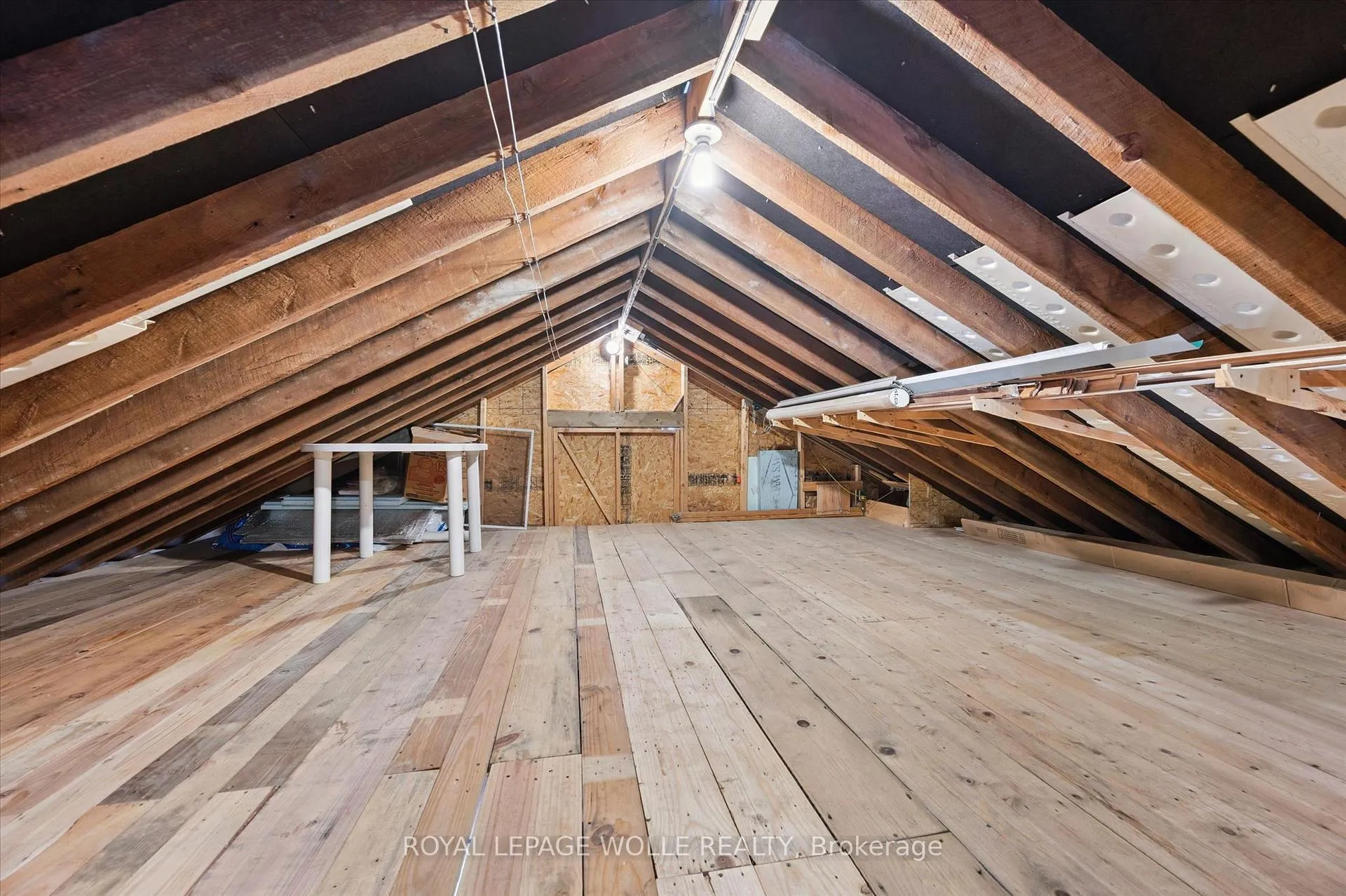 Photo 31 of 26 Parkhill Court, Kitchener — HOMEH