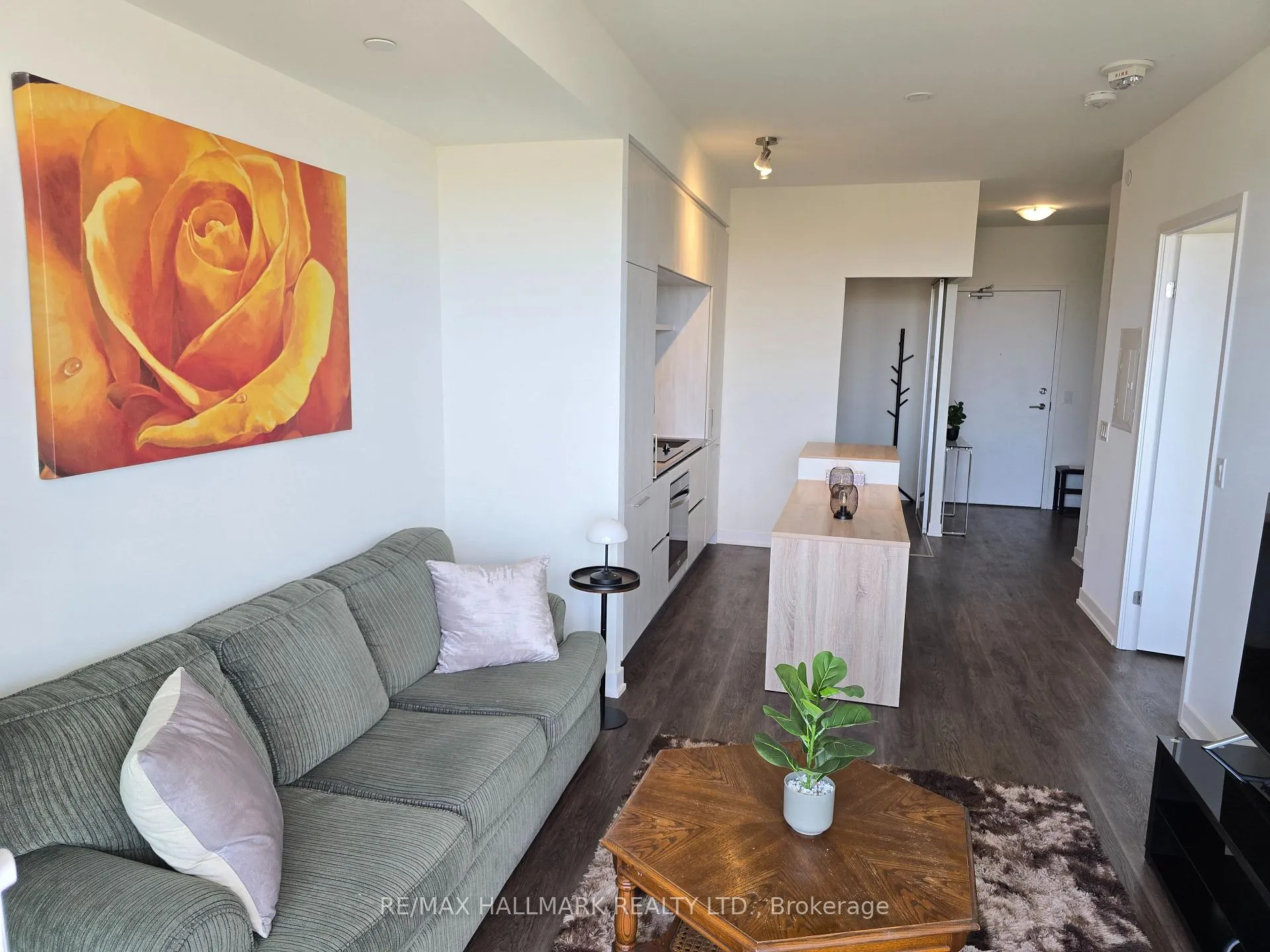 Photo 4 of Unit 707, 6 David Eyer Road, Richmond Hill, Rural Richmond Hill — HOMEH