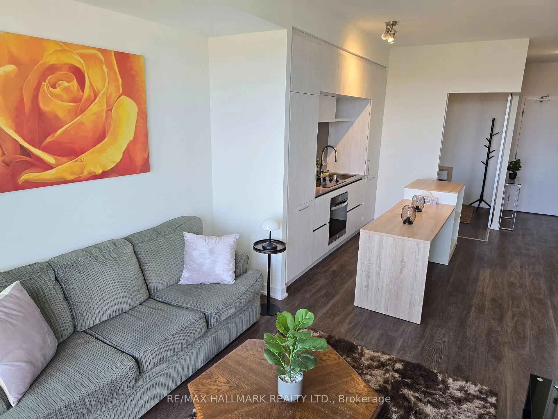 Photo 9 of Unit 707, 6 David Eyer Road, Richmond Hill, Rural Richmond Hill — HOMEH